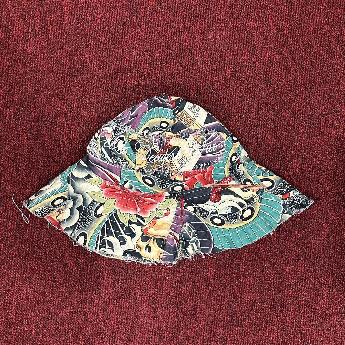 Japanese Brand × Who Decides War Who Decides War Geisha Bucket Hat Size ONE SIZE - 1 Thumbnail