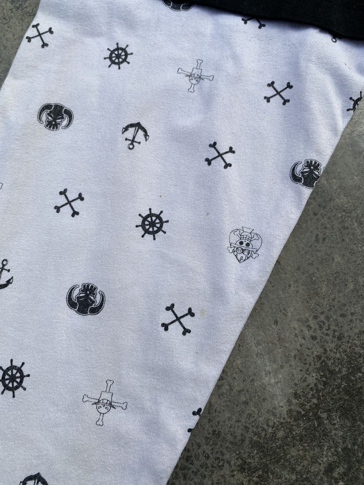 One Piece Vintage Anime One Piece Double Sleeve Size US L / EU 52-54 / 3 - 10 Thumbnail