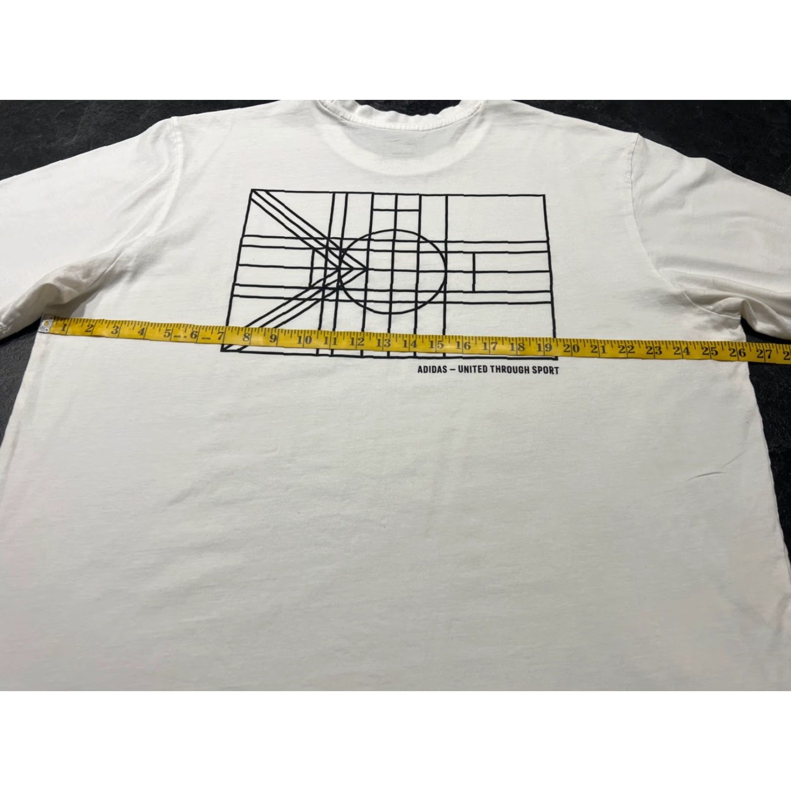 Adidas VINTAGE adidas T Shirt Mens 2XL White Graphic Print Logo Tee Shirt Adidas Performance Tee Mens 1990s Retro Flag Size US XXL / EU 58 / 5 - 5 Thumbnail