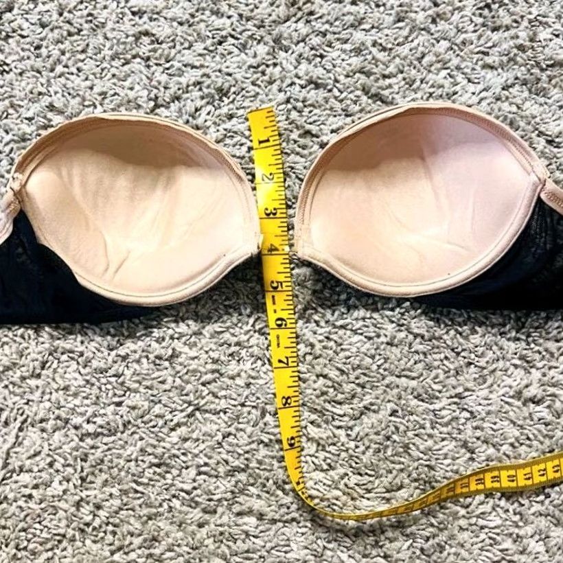 Victoria's Secret Item Specifications: Brand: Nike Size ONE SIZE - 3 Thumbnail