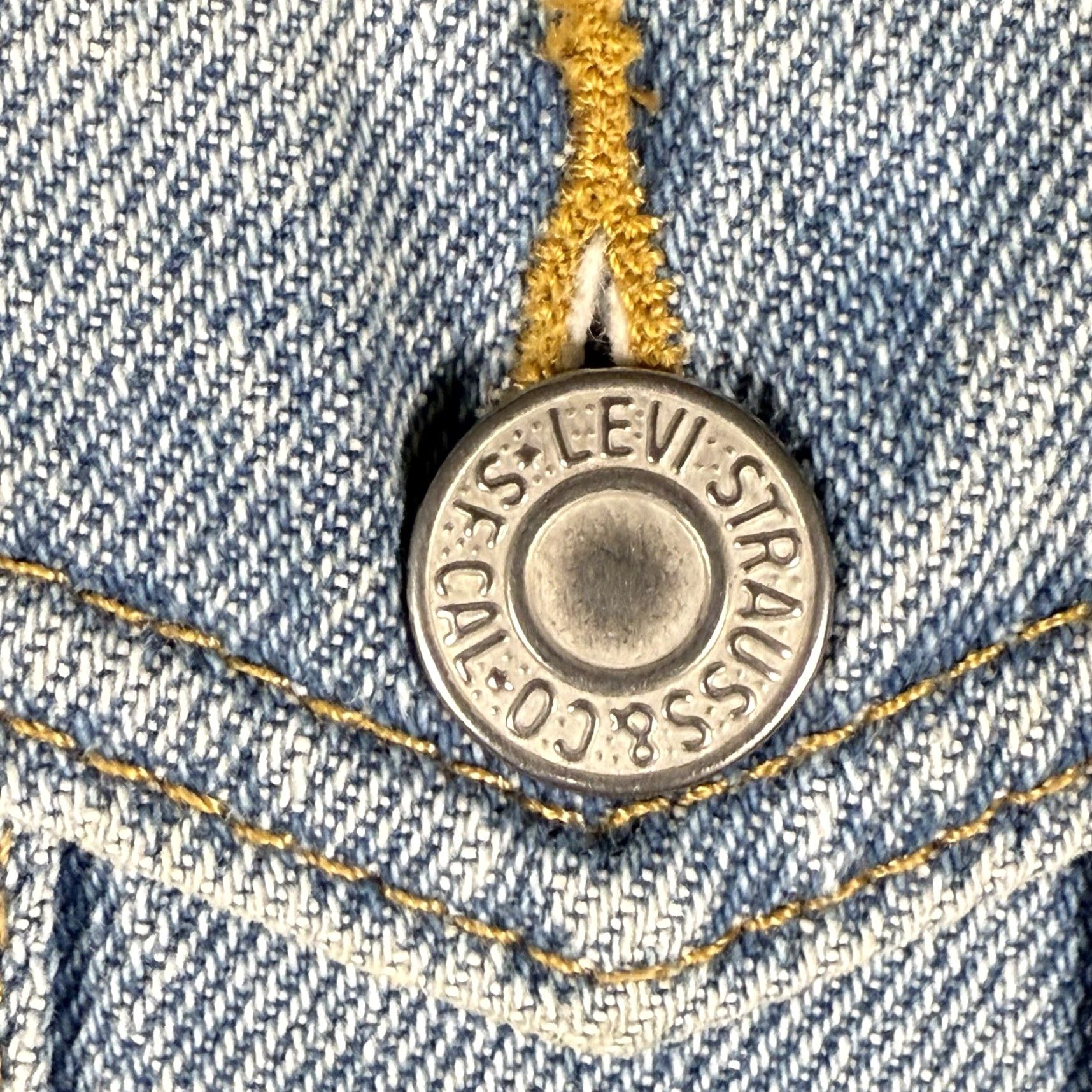 Levi's Levi's Original Trucker Jacket Women Medium Blue Cotton Denim New With Tags Jacket Women M Blue Levi's Trucker Vintage? Size M / US 6-8 / IT 42-44 - 6 Thumbnail