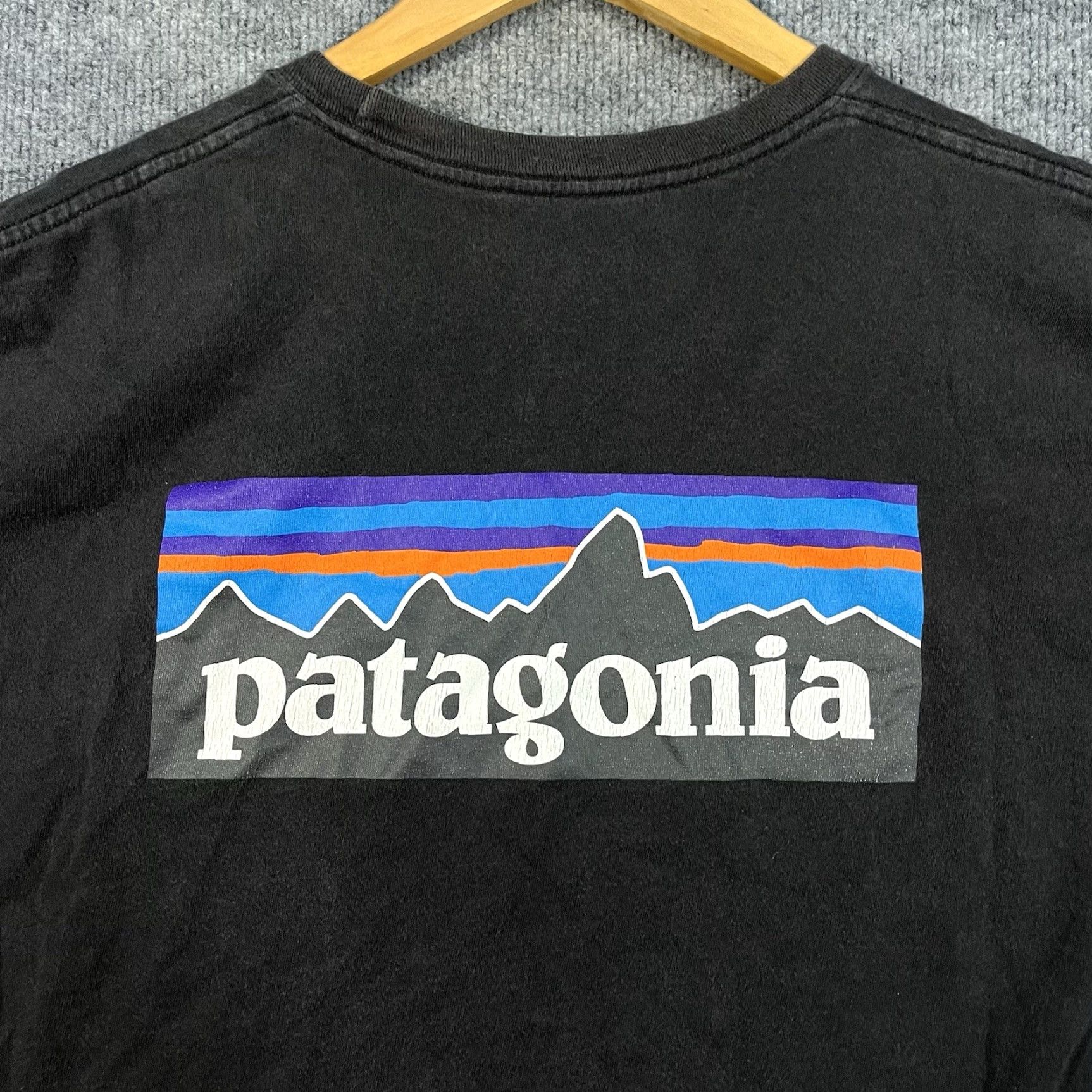 Patagonia VINTAGE Patagonia T-Shirt Mens XL Regular Black Graphic Hiking Size US XL / EU 56 / 4 - 2 Thumbnail