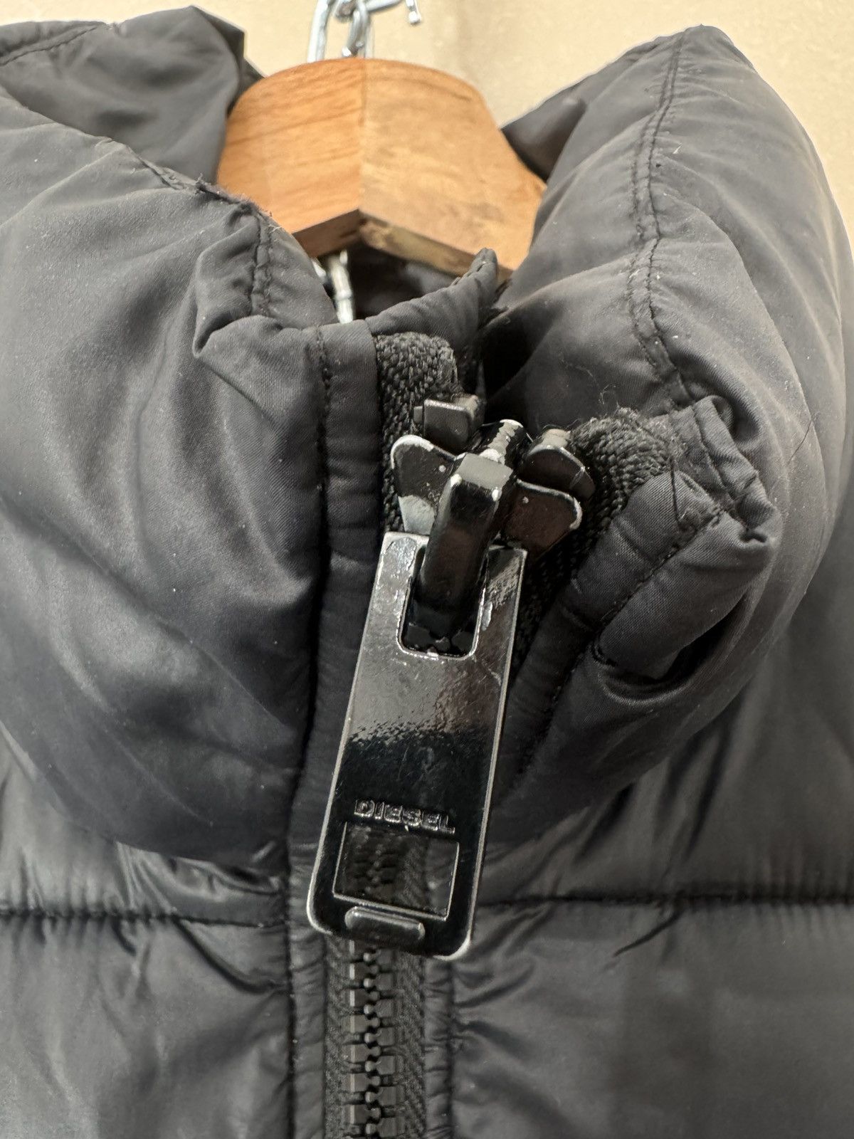 Diesel Diesel Vintage Puffer down jacket with Luxury like Maya Size US L / EU 52-54 / 3 - 5 Thumbnail