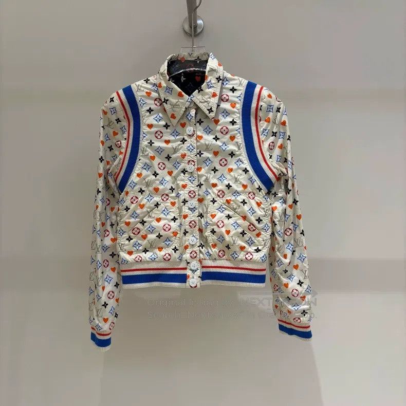 Louis Vuitton Louis Vuitton Nylon presbyopic print reversible jacket Size XS / US 0-2 / IT 36-38 - 1 Thumbnail