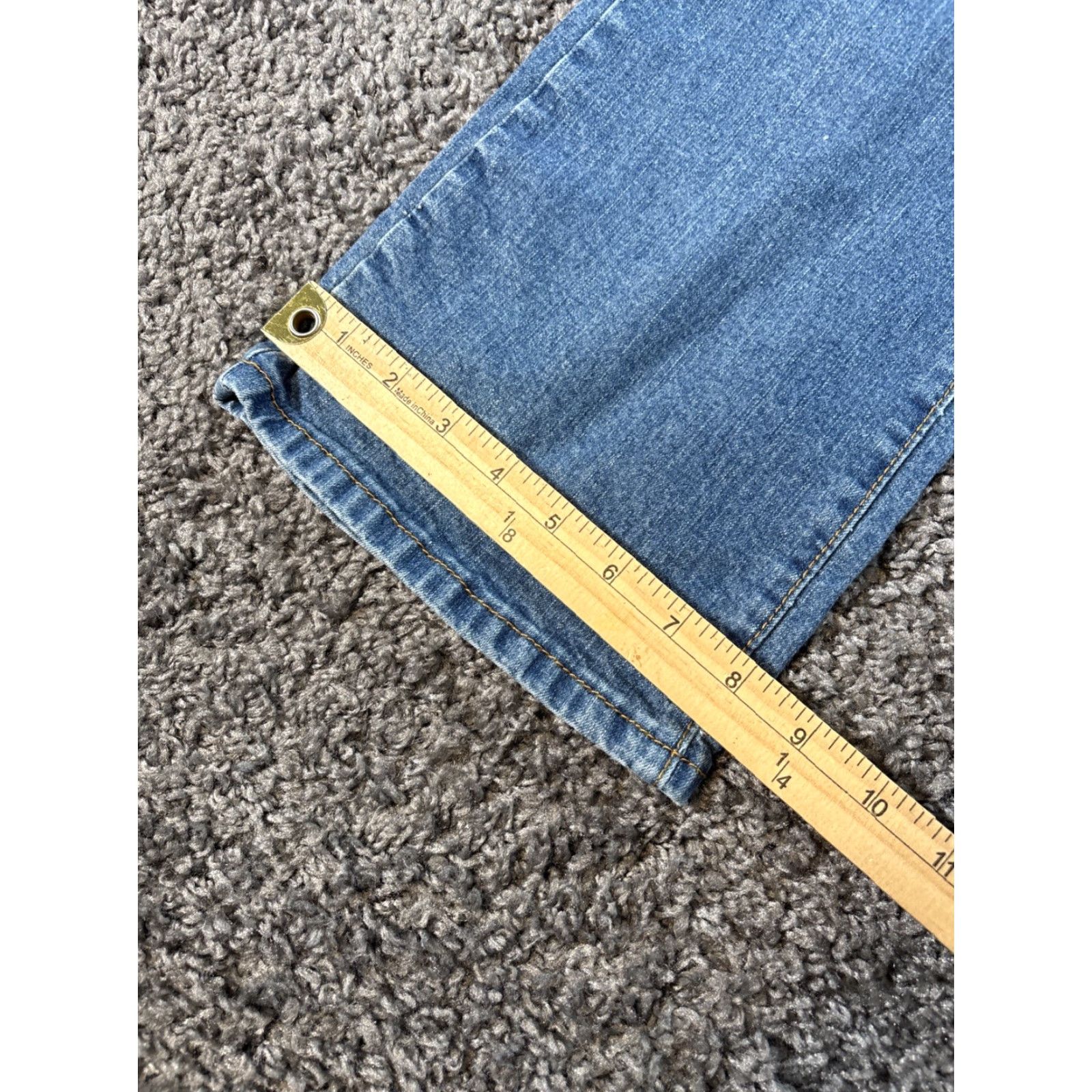 Levi's VINTAGE Levi’s 550 Relaxed Bootcut Jeans Women 28x31 Med Wash Blue 28in 31in Mens Girls Size ONE SIZE - 3 Thumbnail