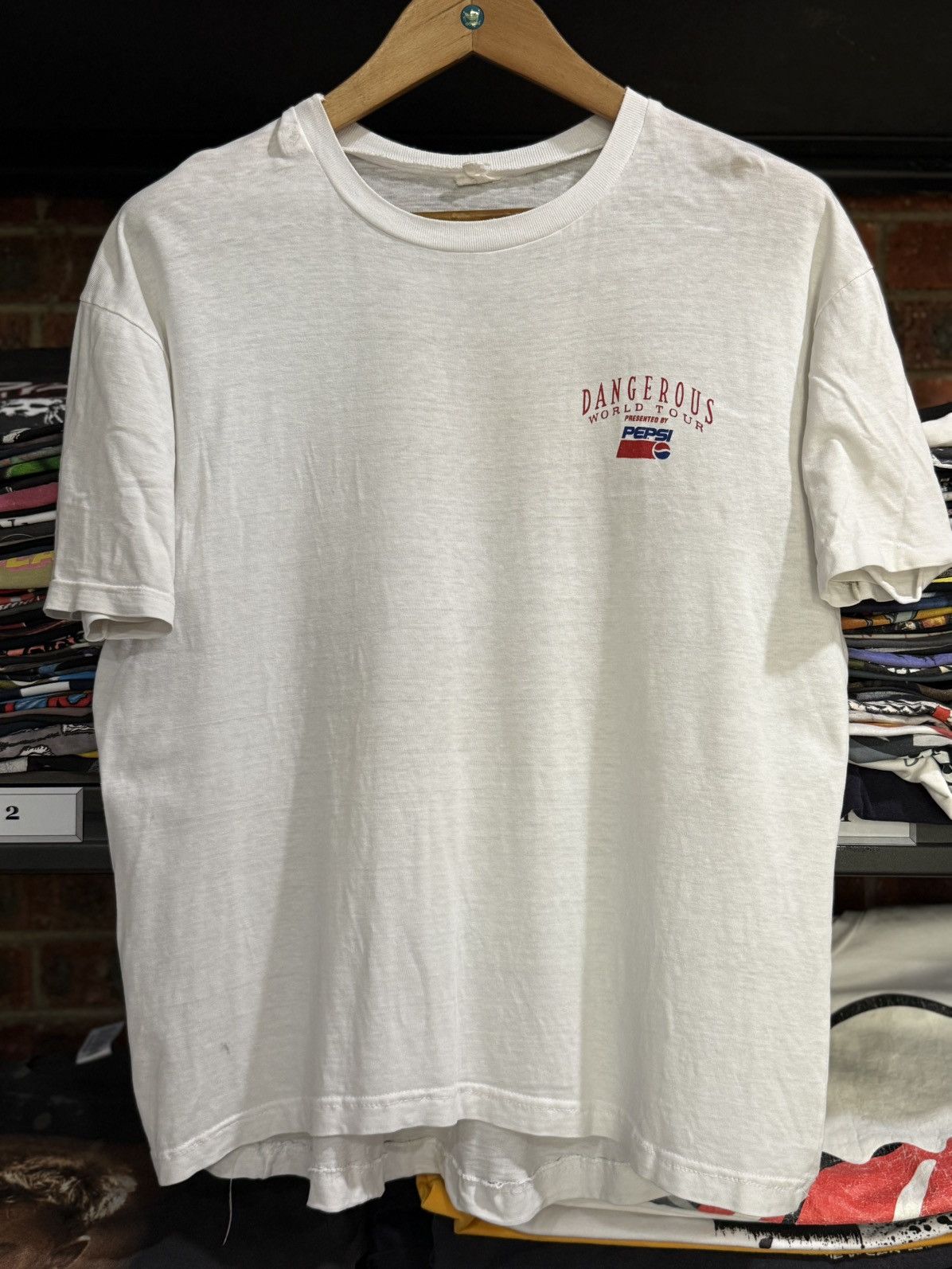 Band Tees Thrashed Vintage 90s Michael Jackson World Tour Europe Tee Size US L / EU 52-54 / 3 - 12 Thumbnail
