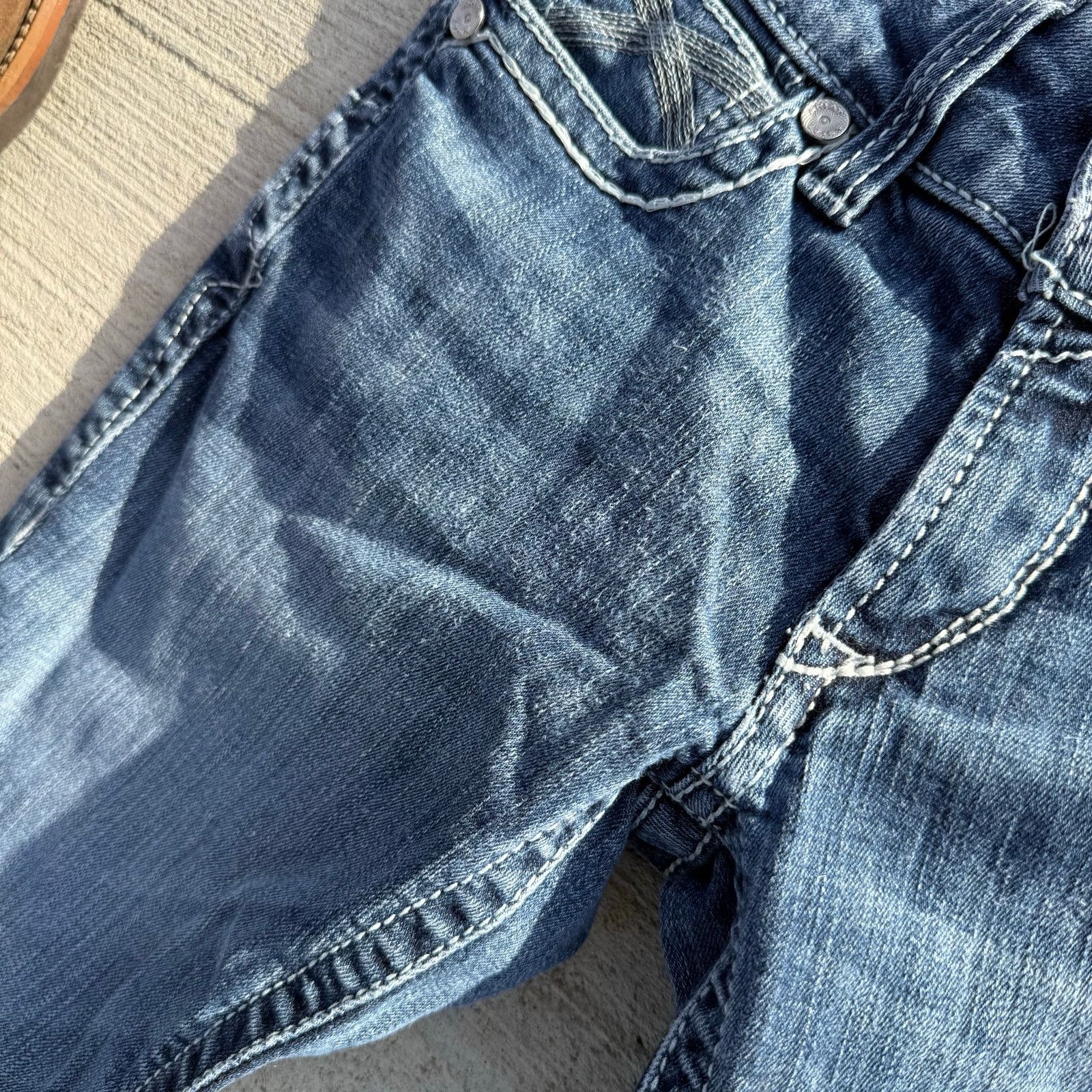 Ariat Ariat 25R Mid Rise Stretch Ivy Stackable Straight Leg Jeans Size 25" / US 0 / IT 36 - 5 Thumbnail