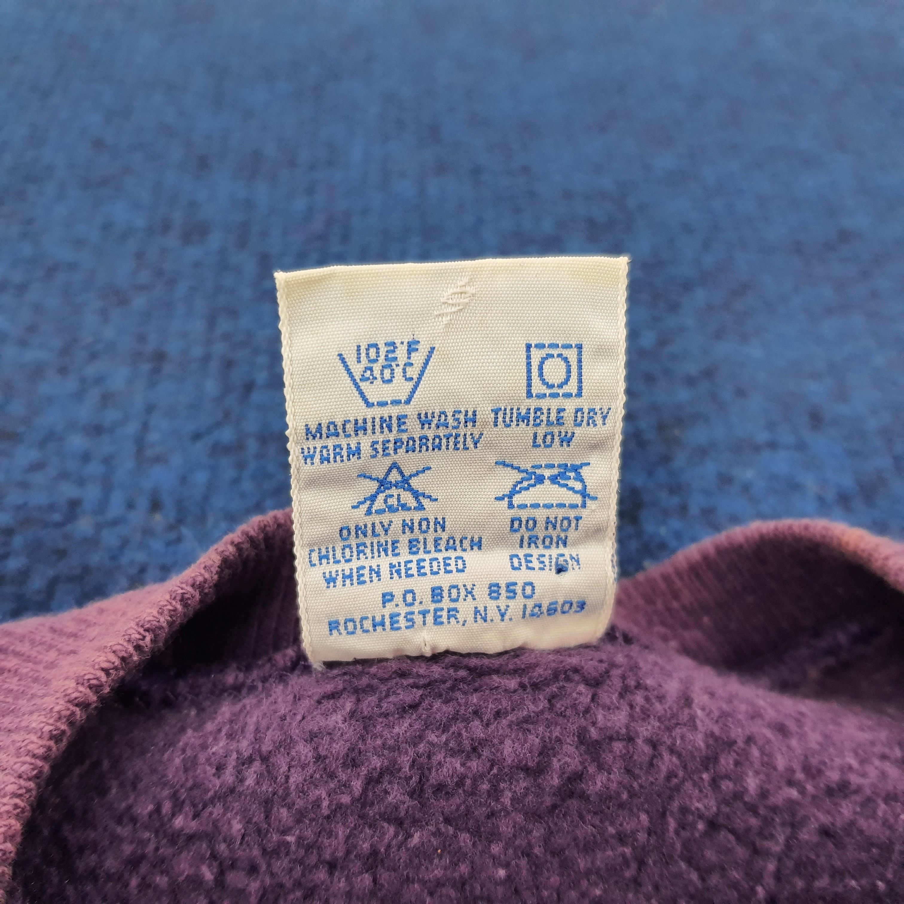 Champion × Vintage Vintage Champion Small Logo Sweatshirts C215N13 Size US M / EU 48-50 / 2 - 6 Thumbnail