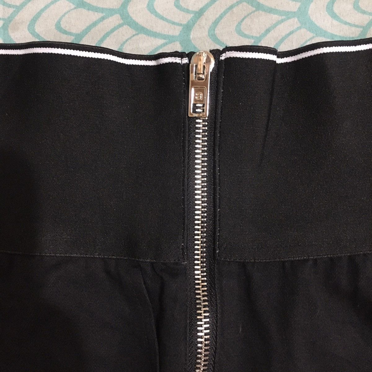 Alexander Wang ALEXANDER WANG SAFARI LOGO SHORT Size 26" / US 2 / IT 38 - 5 Thumbnail
