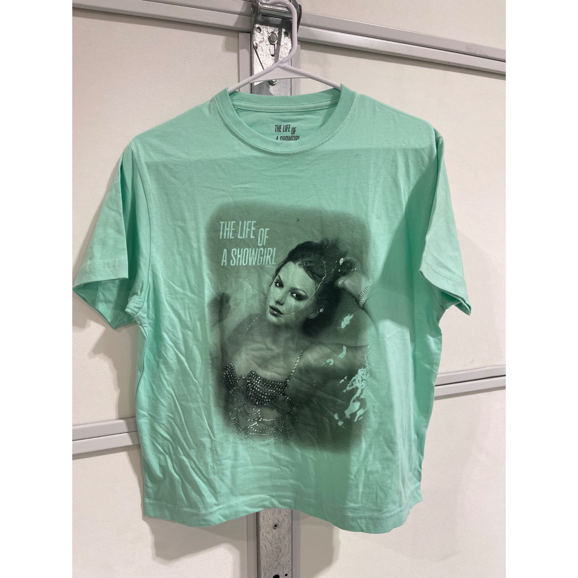 Band Tees NEW TAYLOR SWIFT THE LIFE OF A SHOWGIRL TEAL TEE MEDIUM Size M / US 6-8 / IT 42-44 - 2 Thumbnail