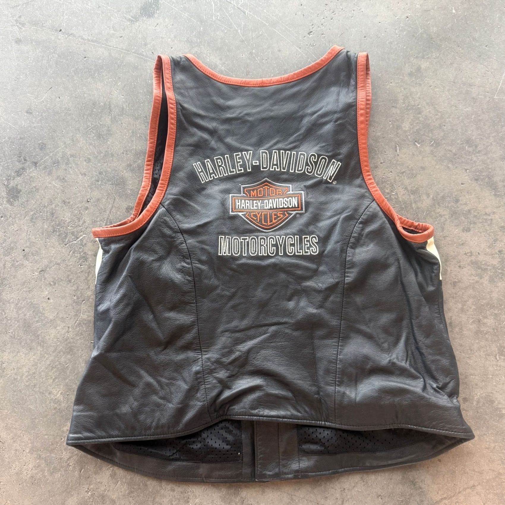 Vintage VINTAGE Harley Davidson Leather Black Biker Motorcycle Full Zip Vest M Women Size M / US 6-8 / IT 42-44 - 2 Thumbnail