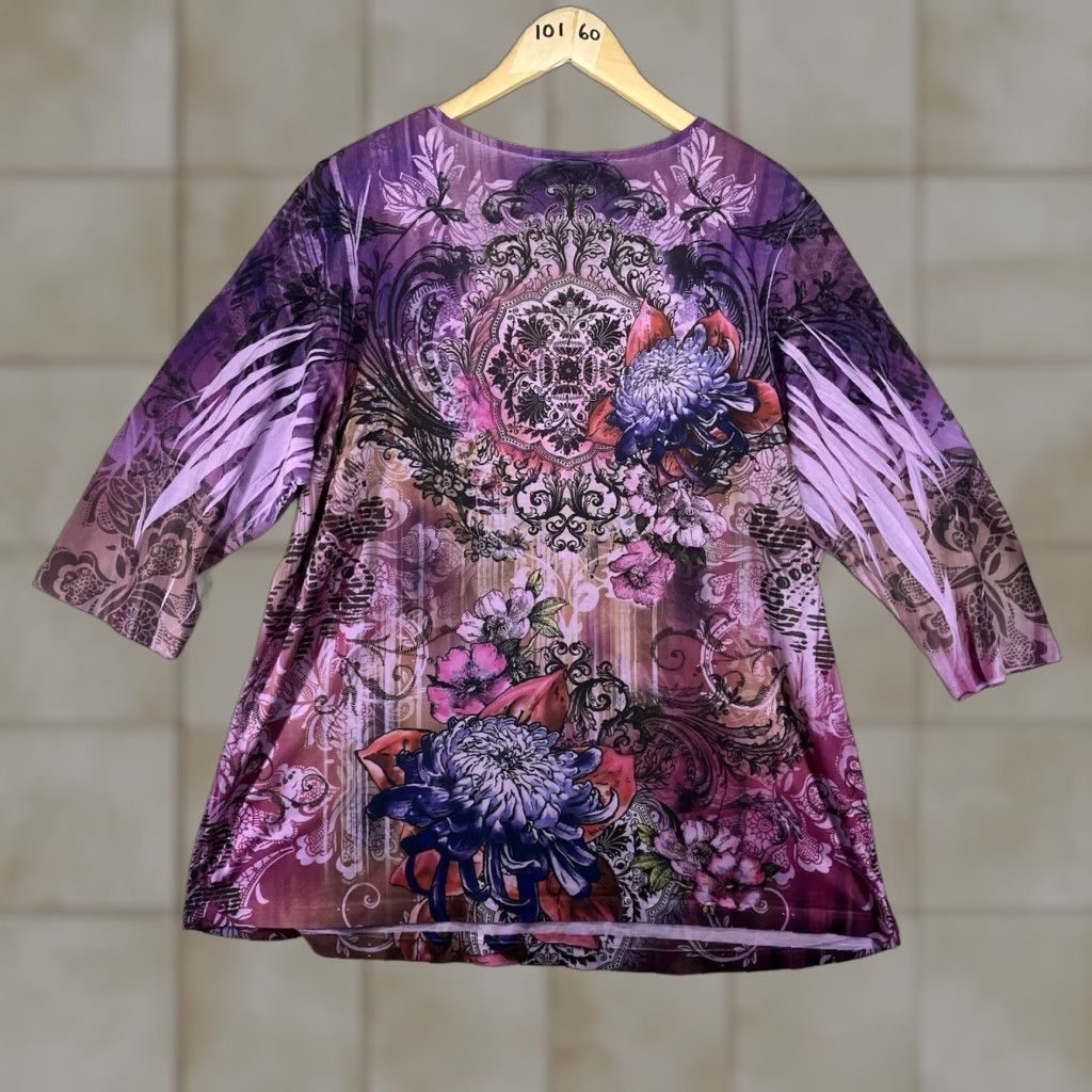Essentials Women's 1X Blouse Tunic 3/4 Sleeve V-Neck Purple Geometric Sequin Bling Lightweight Stretch Polyester Essentials Shirt Womens Size XL / US 12-14 / IT 48-50 - 1 Thumbnail