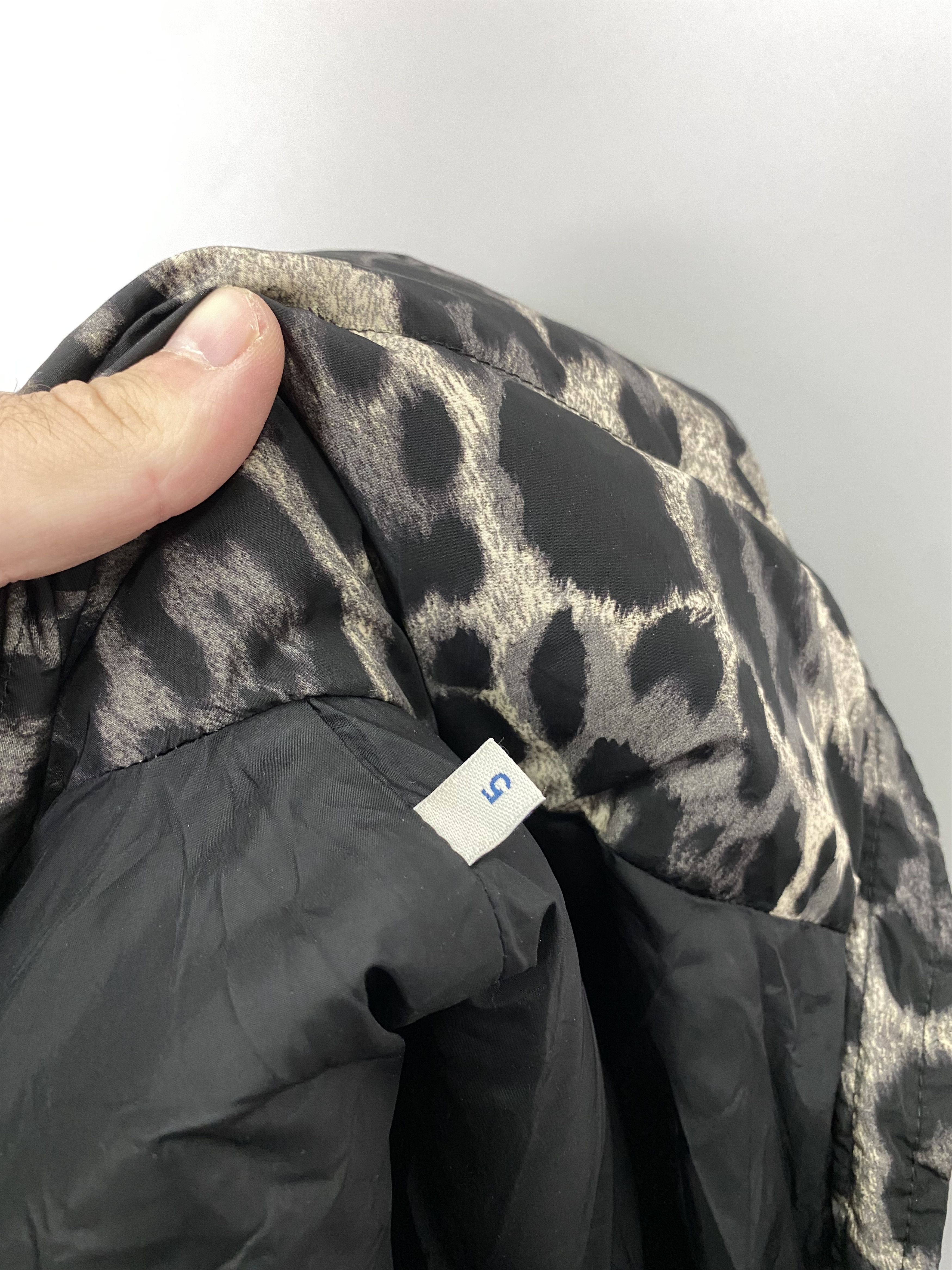 Moncler MONCLER Torcelle Giubbotto Leopard Print Wmns Down Coat Size XL / US 12-14 / IT 48-50 - 12 Thumbnail