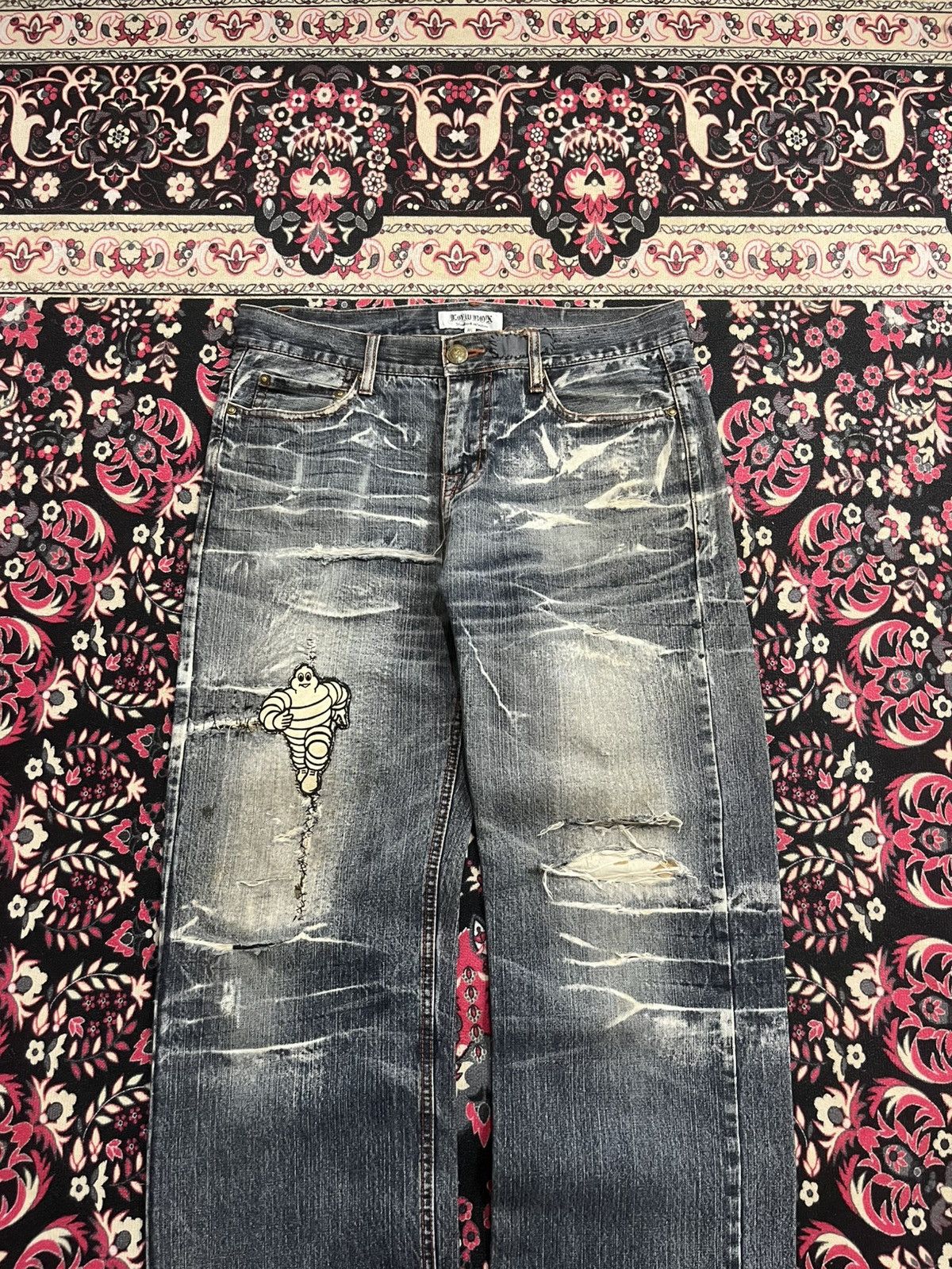 Le Grande Bleu (L.G.B.) ⚡️Distressed⚡️Vintage Lowbox “Michelin” Patches Whisker Jeans Size US 32 / EU 48 - 3 Thumbnail
