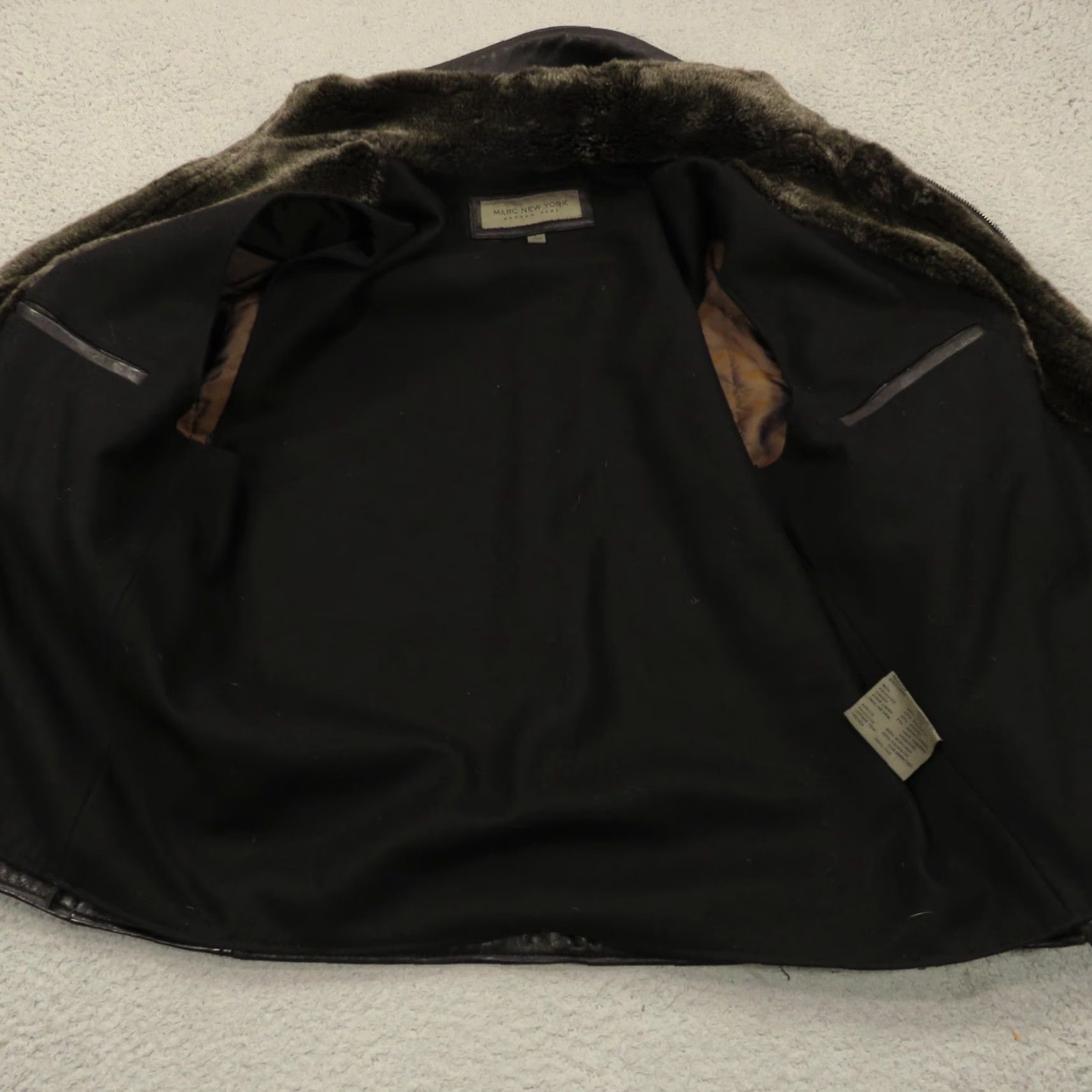 Vintage VINTAGE Andrew Marc New York Jacket Mens Leather Black Removable Fur Liner Wool 3-in-1 Jacket (L) Black Leather 90s Style Size US L / EU 52-54 / 3 - 7 Thumbnail