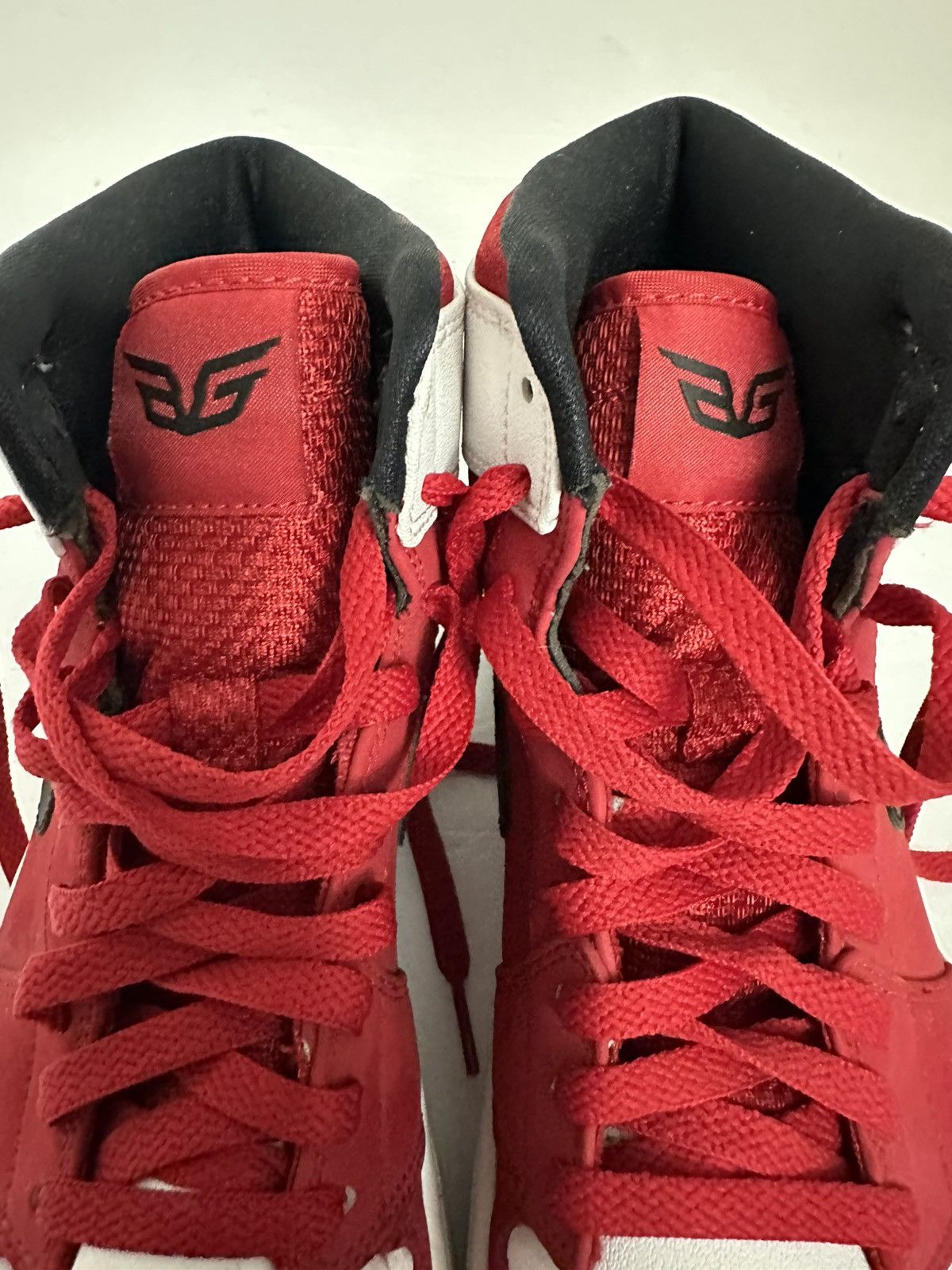 Nike Air Jordan 1 Retro Mid Size US 10.5 / EU 43-44 - 4 Thumbnail