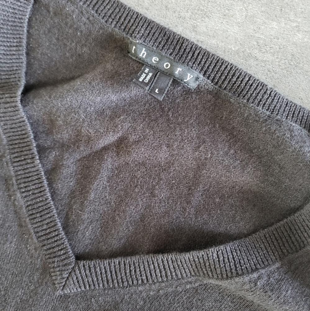 Theory Dark Grey Theory Cashmere Sweater Vneck Long Sleeve Size US L / EU 52-54 / 3 - 4 Thumbnail