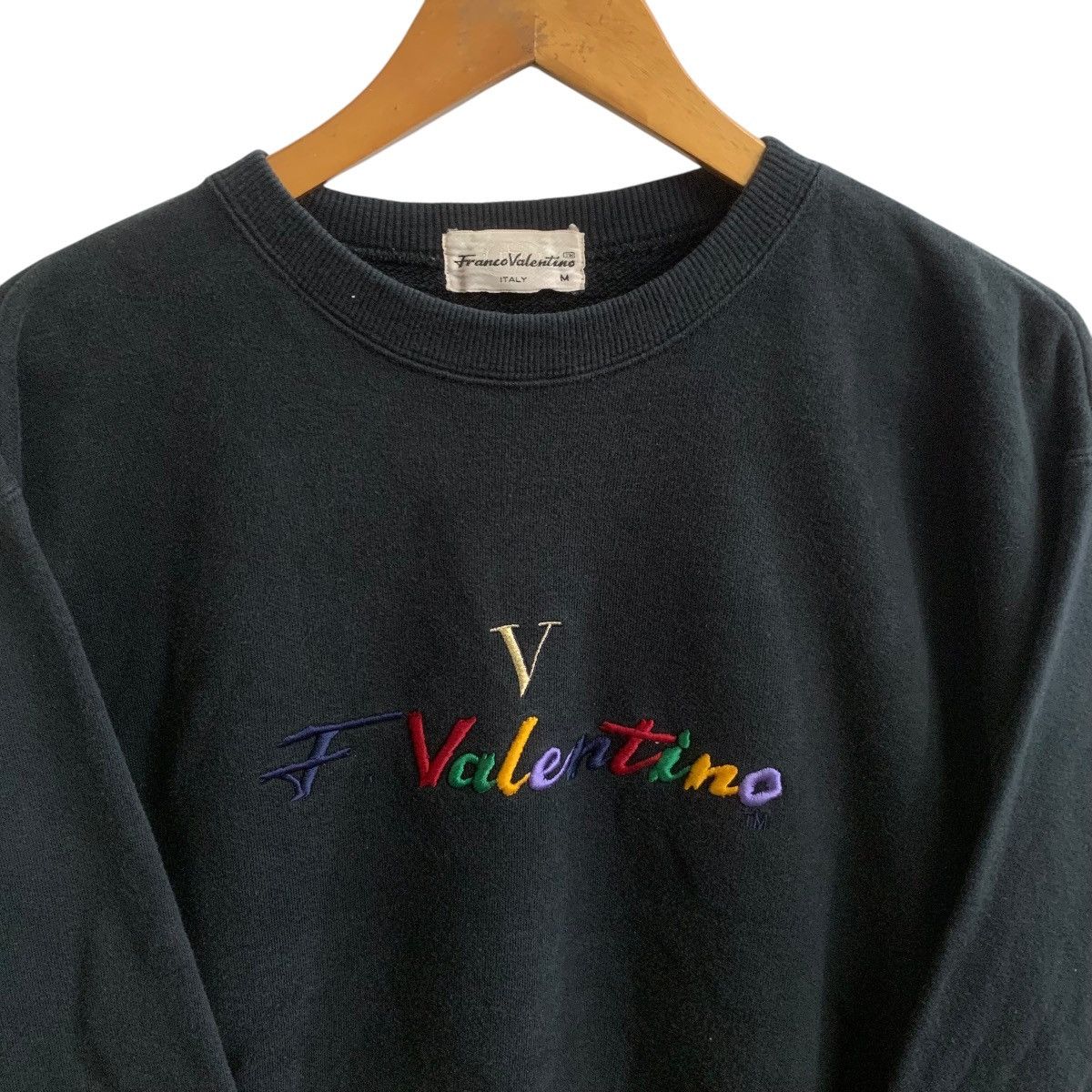 Valentino × Vintage Vintage Franco Valentino Sweatshirt Black Spell Out Medium Size US M / EU 48-50 / 2 - 2 Thumbnail