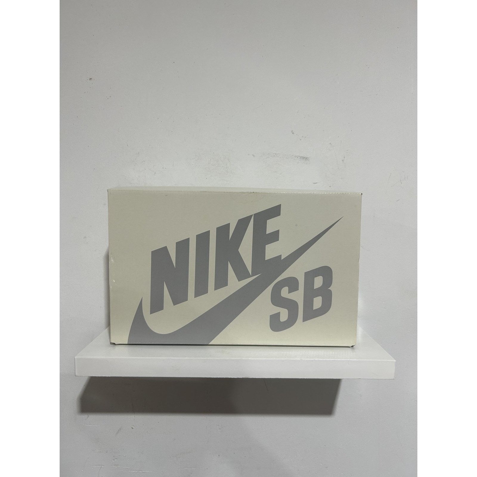 Nike NIKE SB DUNK LOW THE POWERPUFF GIRLS BLOSSOM SIZE 9 PREOWNED Size US 9 / EU 42 - 4 Thumbnail