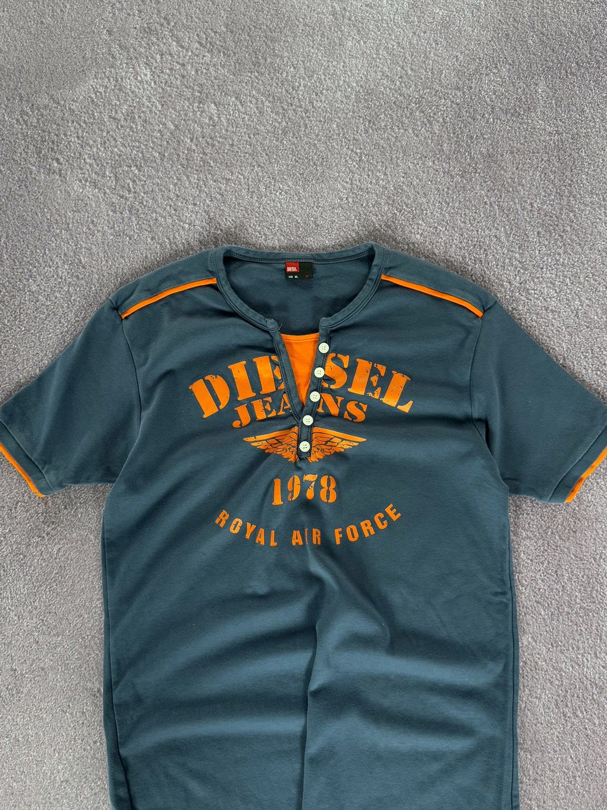Diesel Diesel Spell Out Logo Y2K Graphic 00s T-Shirt Size US XL / EU 56 / 4 - 2 Thumbnail