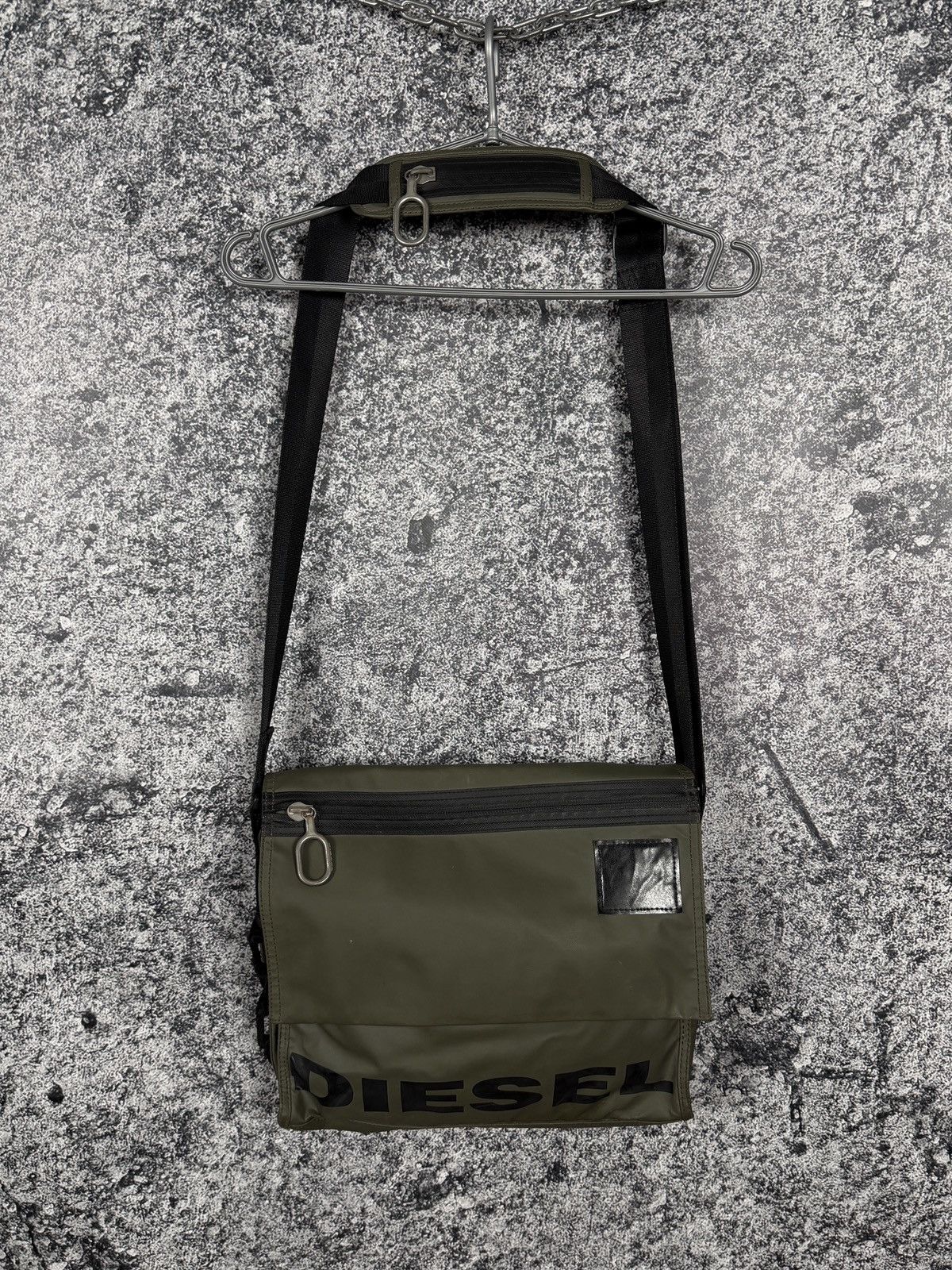 Diesel Vintage Diesel Messenger Bag Crossbody Y2K Streetwear Size ONE SIZE - 2 Thumbnail