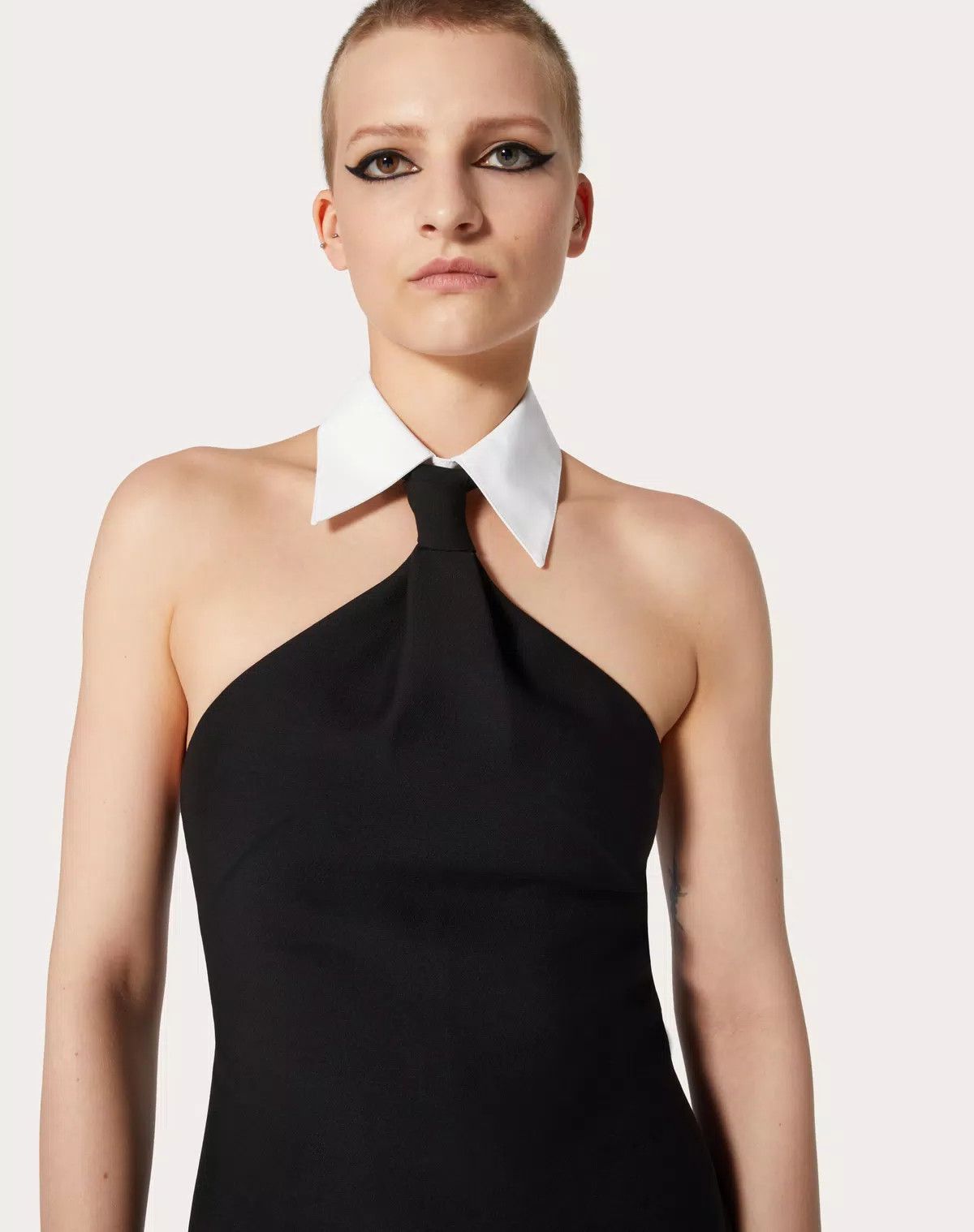 Valentino o1s1wg110625 Crepe Couture Short Dress in Black Size M / US 6-8 / IT 42-44 - 5 Thumbnail