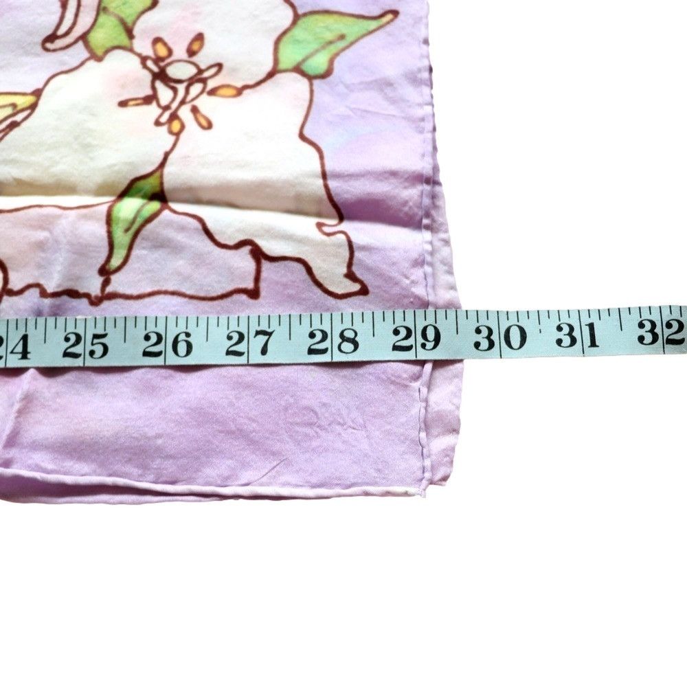 Handmade Vintage 90s Handcrafted Silk Scarf White Trillium 59x14 in Size ONE SIZE - 6 Thumbnail