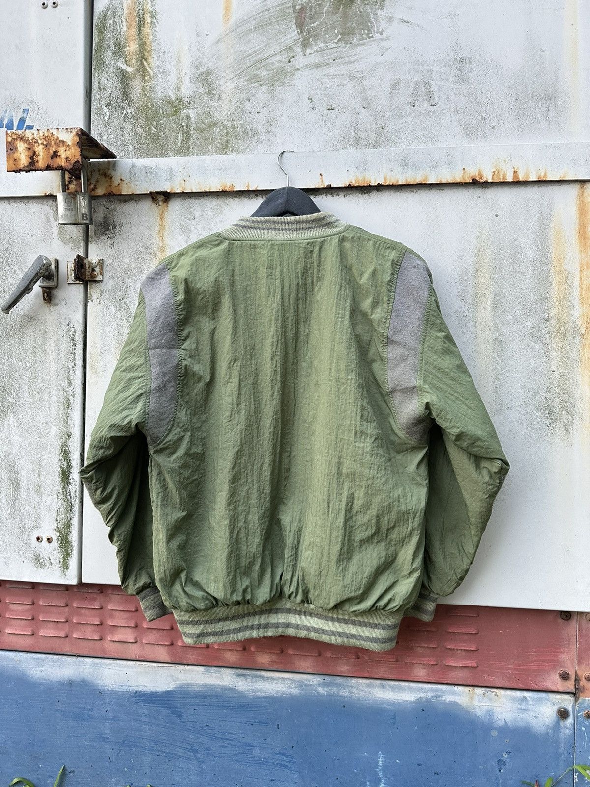 Vintage 👹Vintage THRASHED VAC Green Bomber Jacket Size US M / EU 48-50 / 2 - 6 Thumbnail