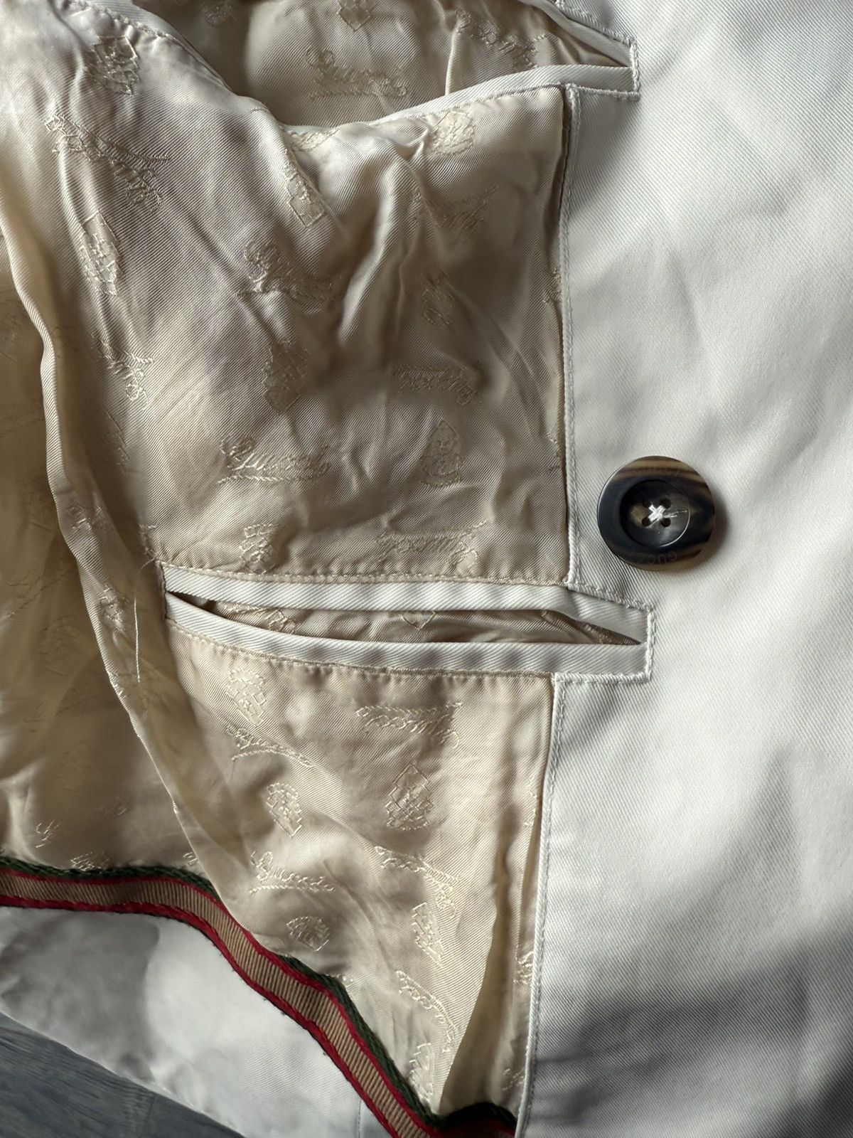 Gucci Double-Breasted Trench Coat with Belt Size US L / EU 52-54 / 3 - 13 Thumbnail