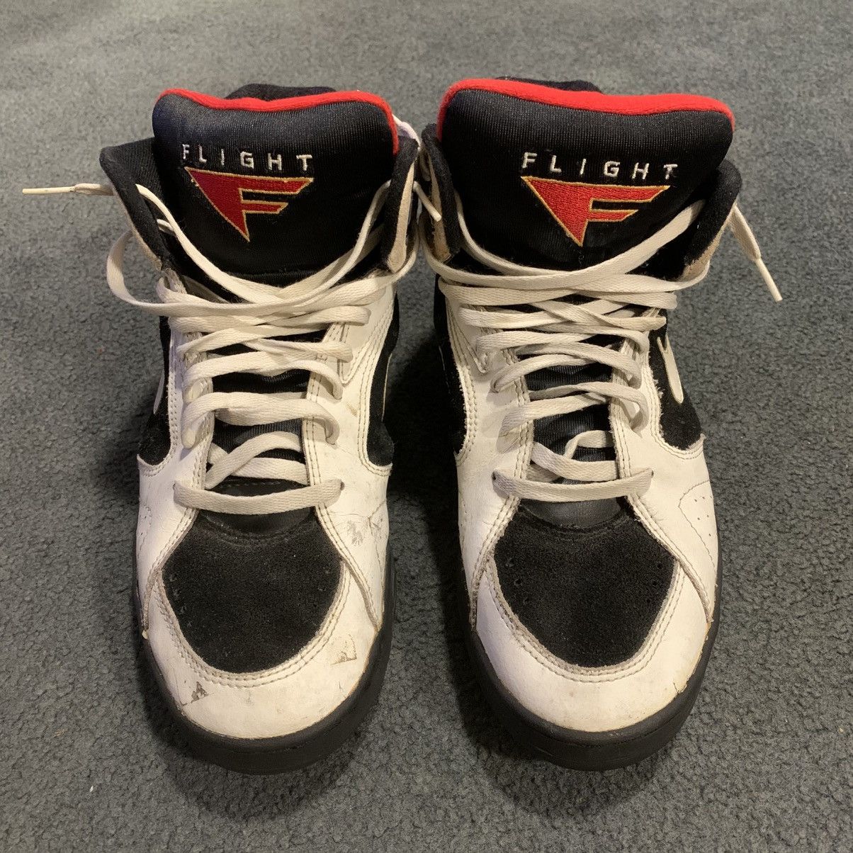 Nike VINTAGE 1993 NIKE FLIGHT SNEAKERS Size US 13 / EU 46 - 2 Thumbnail