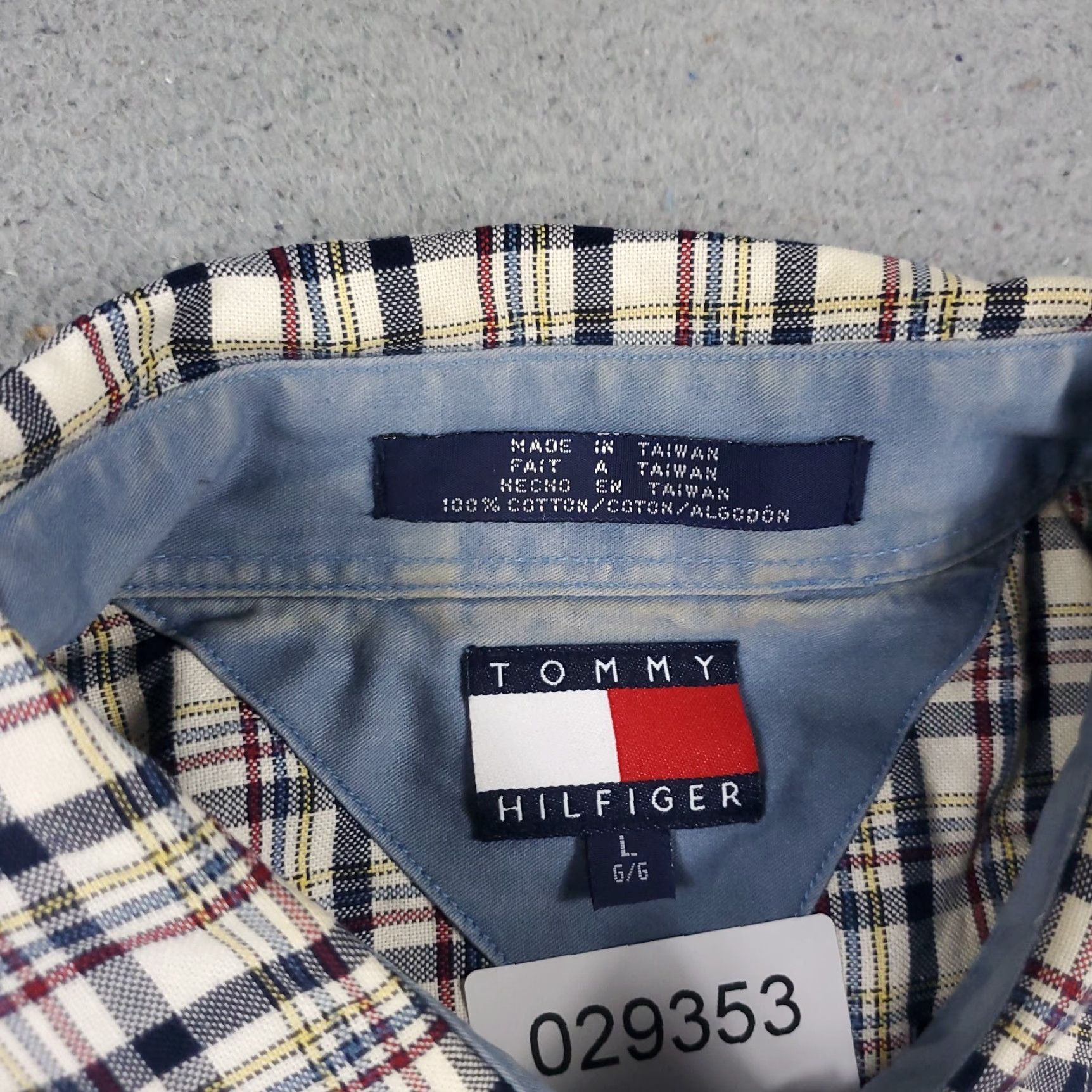 Tommy Hilfiger Tommy Hilfiger Shirt Mens Large Blue Beige Plaid Button-Up Long Sleeve Casual Designer Shirt Mens L Blue Beige Plaid Size US L / EU 52-54 / 3 - 4 Thumbnail