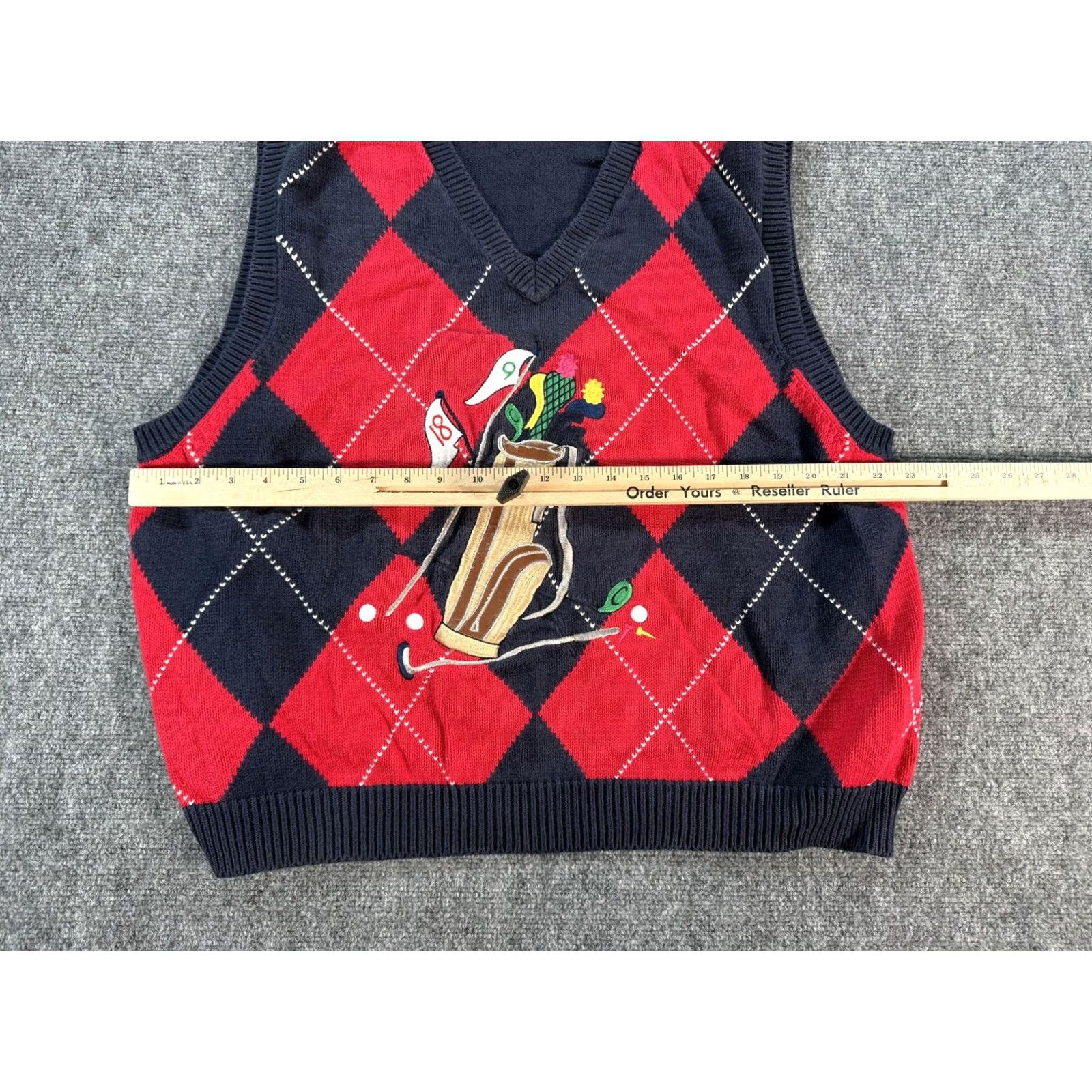 Vintage VINTAGE Rafaella Sweater Vest Mens Medium Red Black Argyle Golf Graphic 90s Bag Size US L / EU 52-54 / 3 - 7 Thumbnail