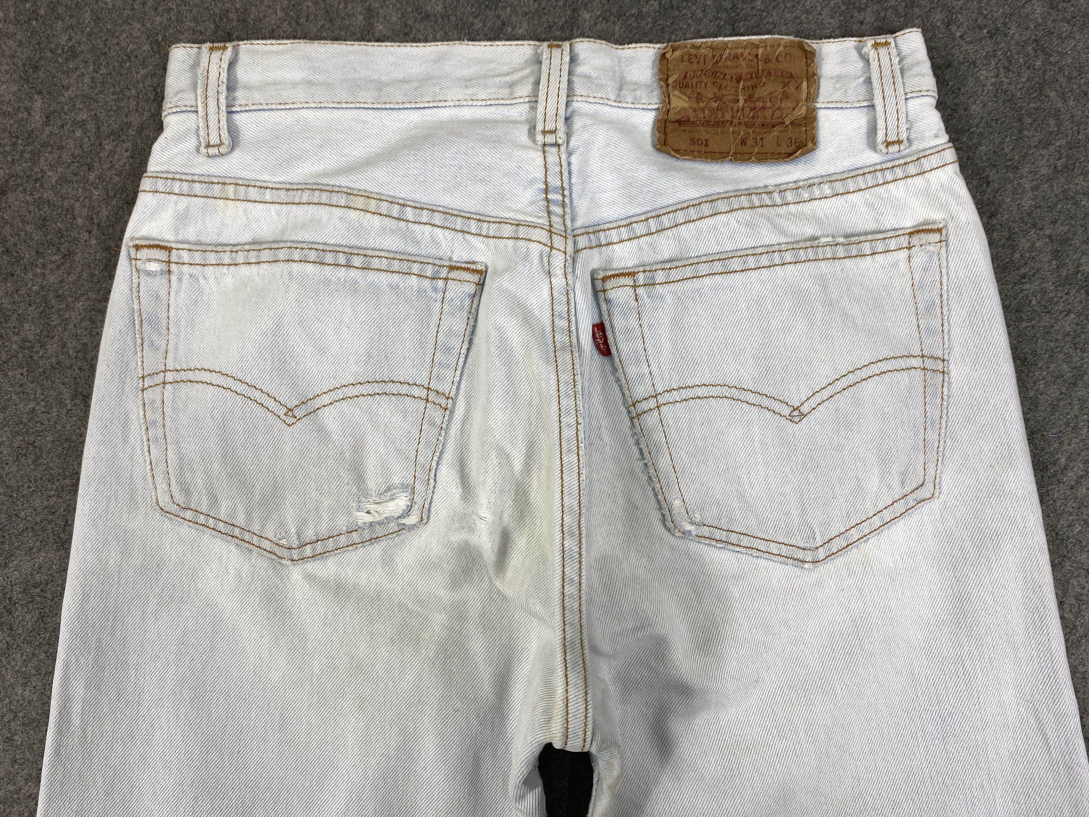 Japanese Brand Light Blue Wash Vintage Levis 501 Jeans 28x29 - JN3197 Size US 28 / EU 44 - 4 Thumbnail