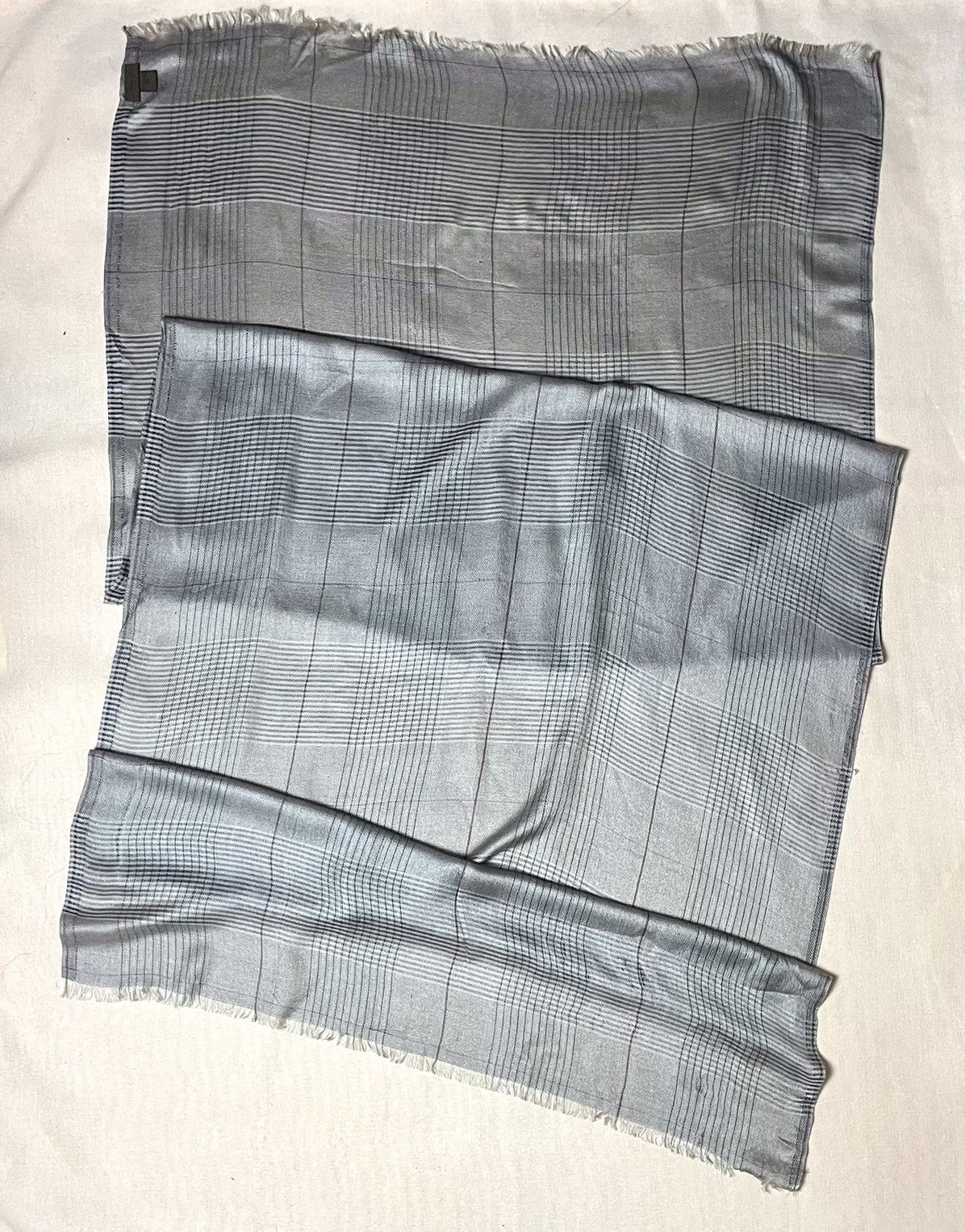 Church's × Vintage Church’s stripped gray silk scarf Size ONE SIZE - 7 Thumbnail