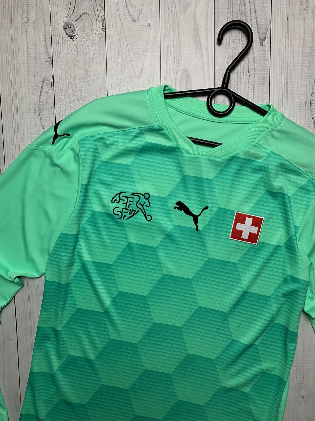 Puma Vintage Switzerland Soccer Jersey Goalkeeper size M puma Size US M / EU 48-50 / 2 - 2 Thumbnail