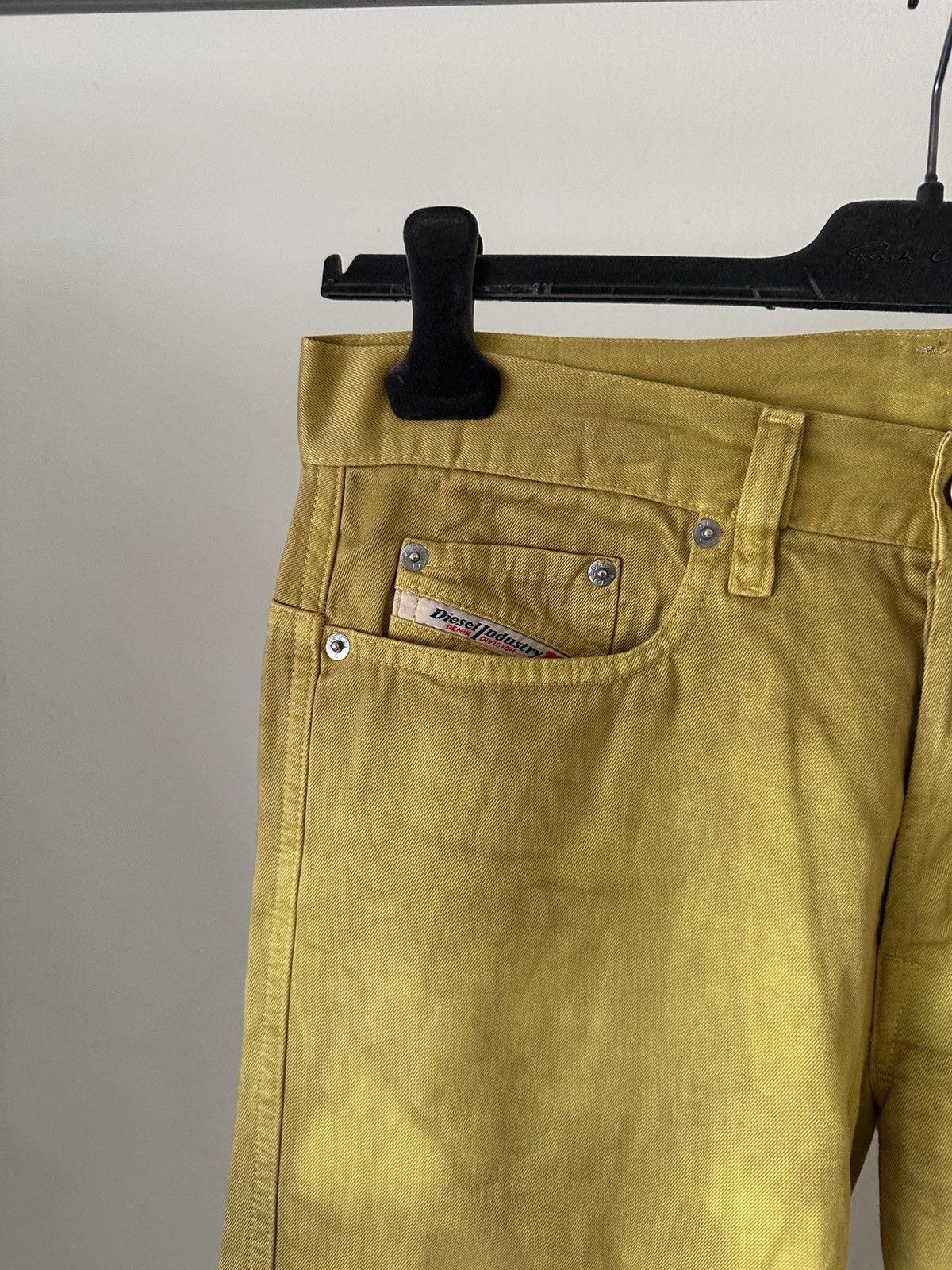Diesel 2000s Diesel Dirty Stain Yellow flare Jeans Size US 32 / EU 48 - 5 Thumbnail