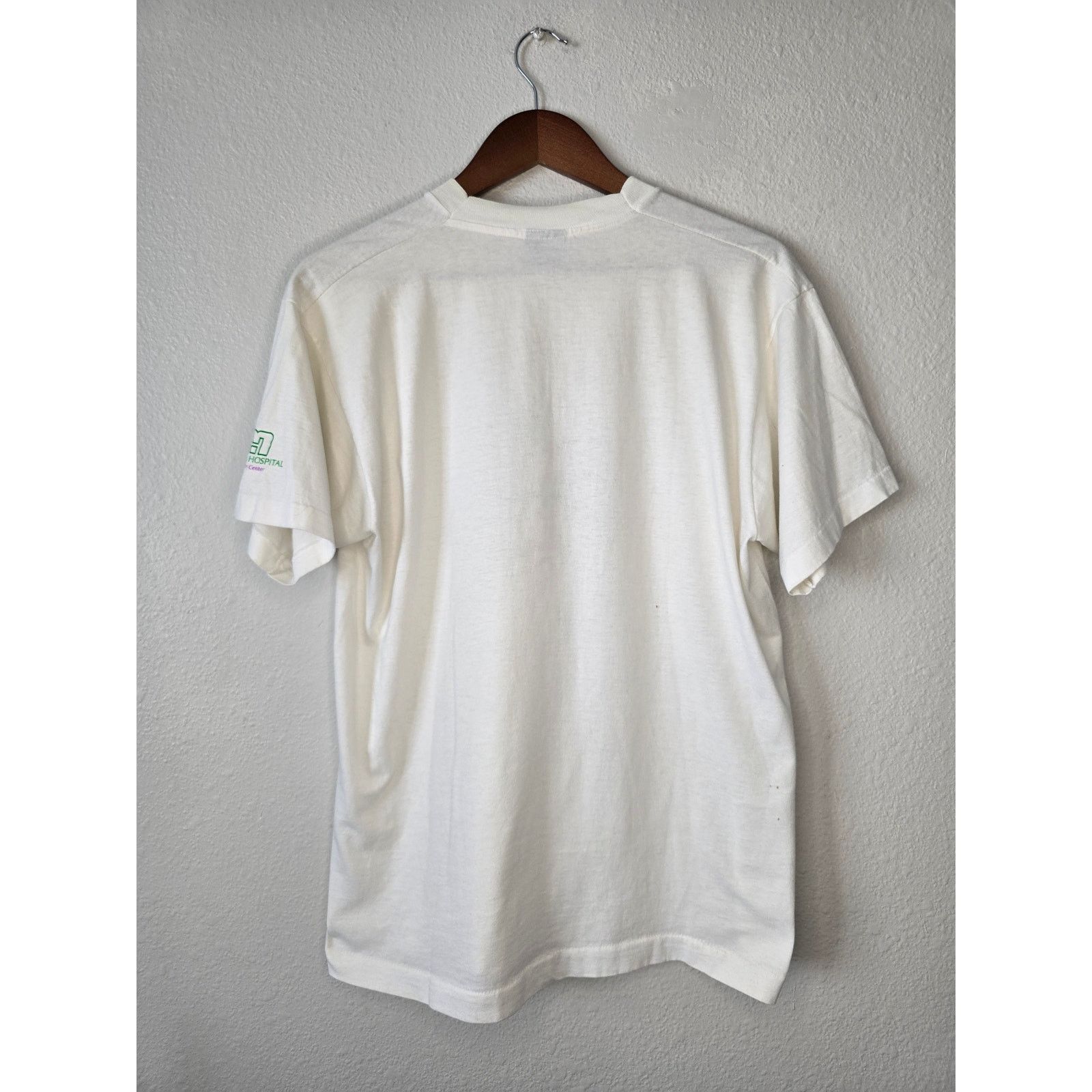 Vintage Vintage Im A Star Shirt White XL Memorial Hospital Tee Size US XL / EU 56 / 4 - 7 Thumbnail