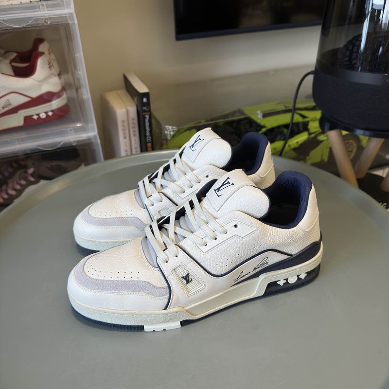 Louis Vuitton Louis Vuitton Low-top Stylish Trainers for Men and Women 0079 Size US 8.5 / EU 41-42 - 1 Thumbnail