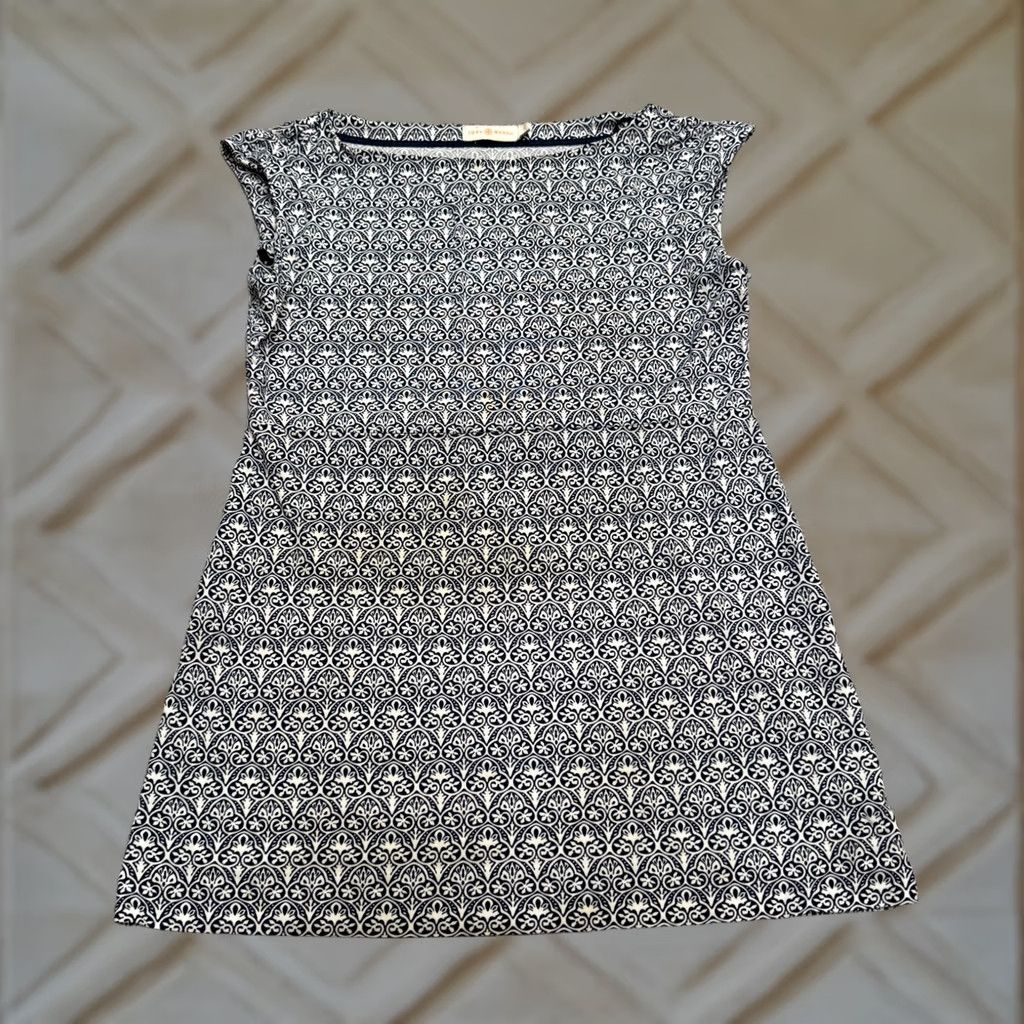 Tory Burch VINTAGE? (No) Tory Burch Geometric Boat Neck Mini Dress Womens Small Navy White Cap Sleeve Shirt? Size S / US 4 / IT 40 - 1 Thumbnail