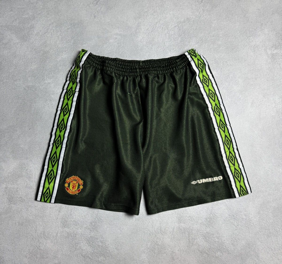 Umbro Manchester United 1998 1999 Goalkeeper Soccer Shorts Umbro Size US 36 / EU 52 - 1 Thumbnail