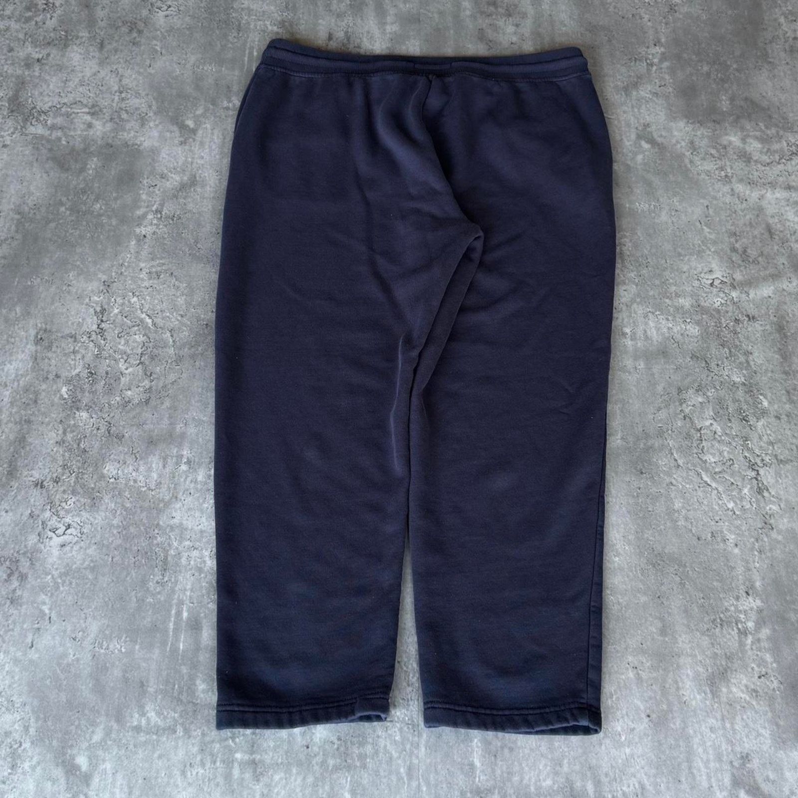 Japanese Brand × Tommy Hilfiger × Vintage Vintage Y2K Tommy Hilfiger Navy & White Essential Sweatpants Size US 38 / EU 54 - 2 Thumbnail