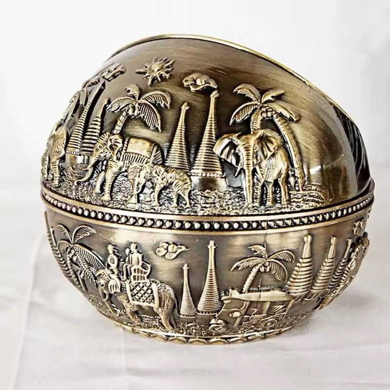 Other Metal Cover Pattern Zinc Alloy Cigarette Ashtray Size ONE SIZE - 2 Thumbnail
