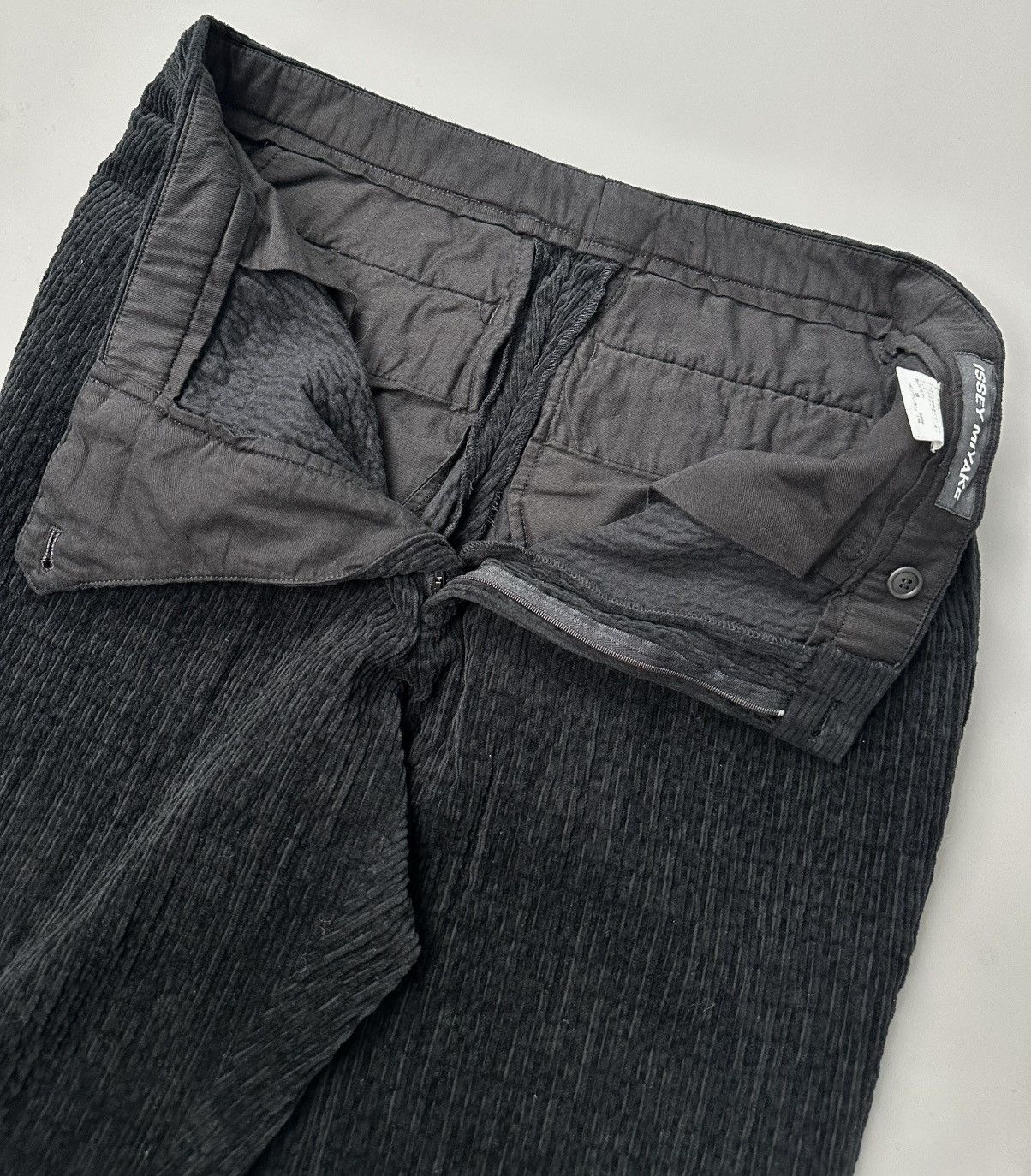 Issey Miyake Issey Miyake - Velour Cord Black Trouser - Men’s Size US 34 / EU 50 - 7 Thumbnail