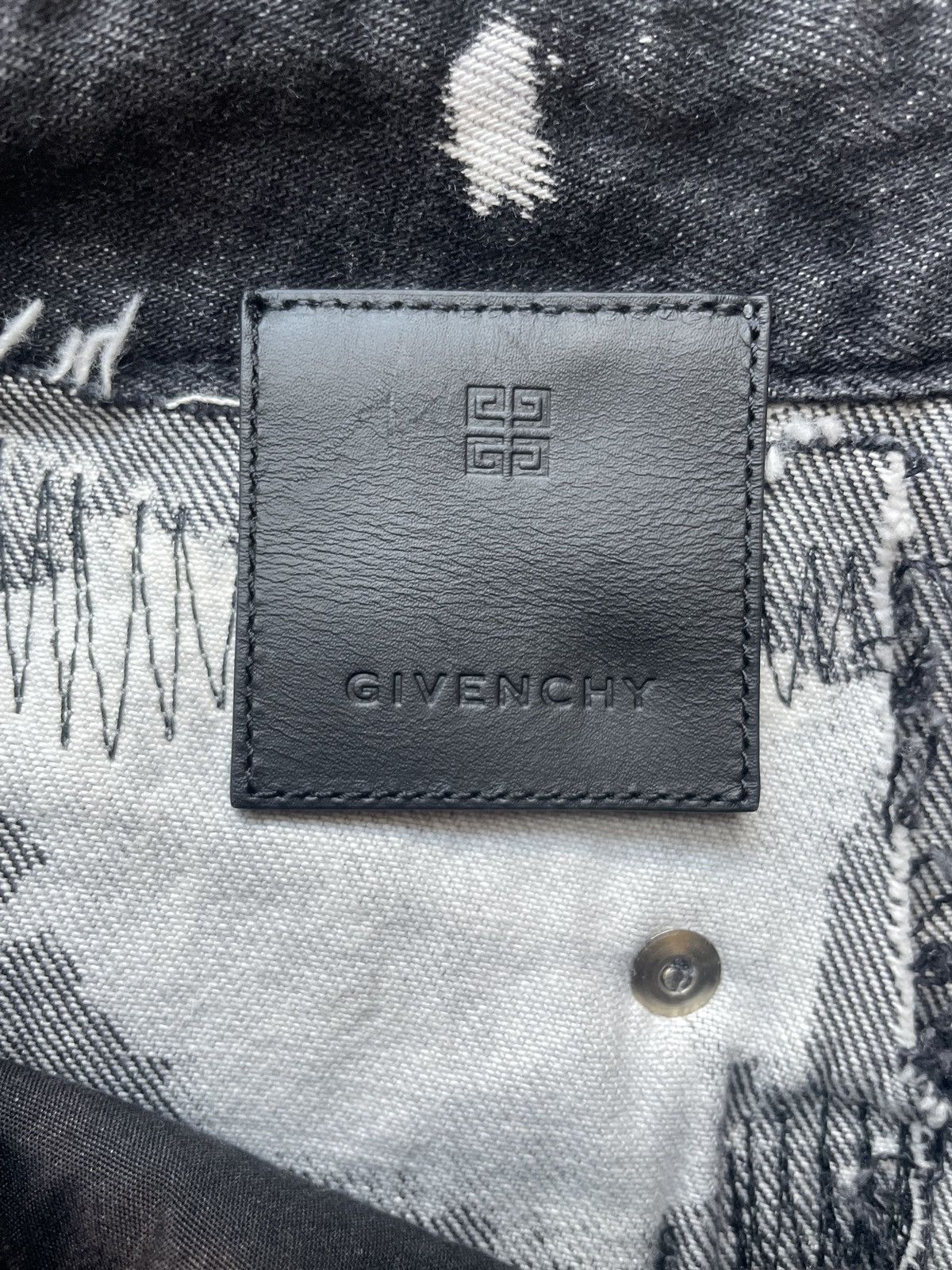 Givenchy Givenchy SS23 distressed two-tone pink denim Size 27" / US 4 / IT 40 - 5 Thumbnail