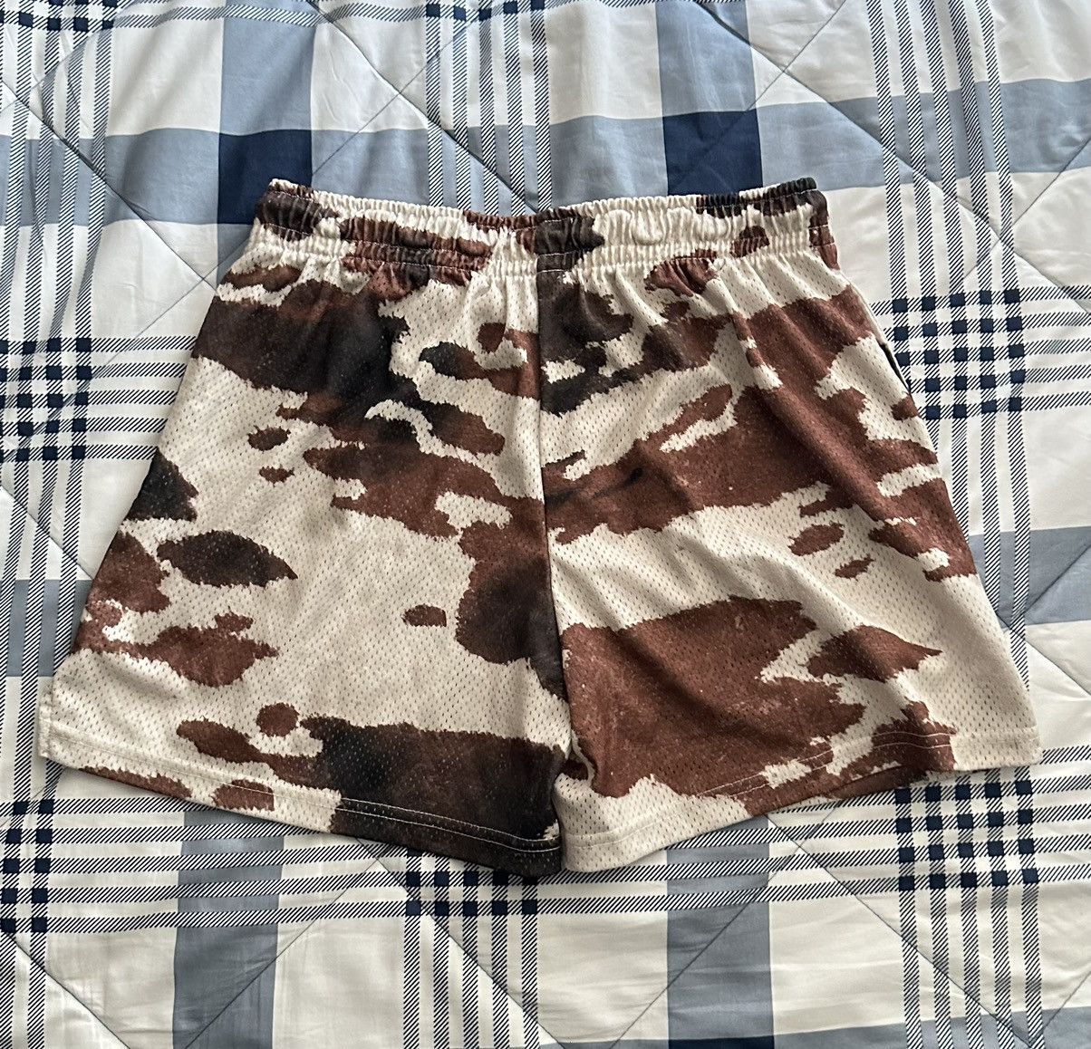 Other Ryoko Rain Cow Print Shorts Size US 34 / EU 50 - 2 Thumbnail