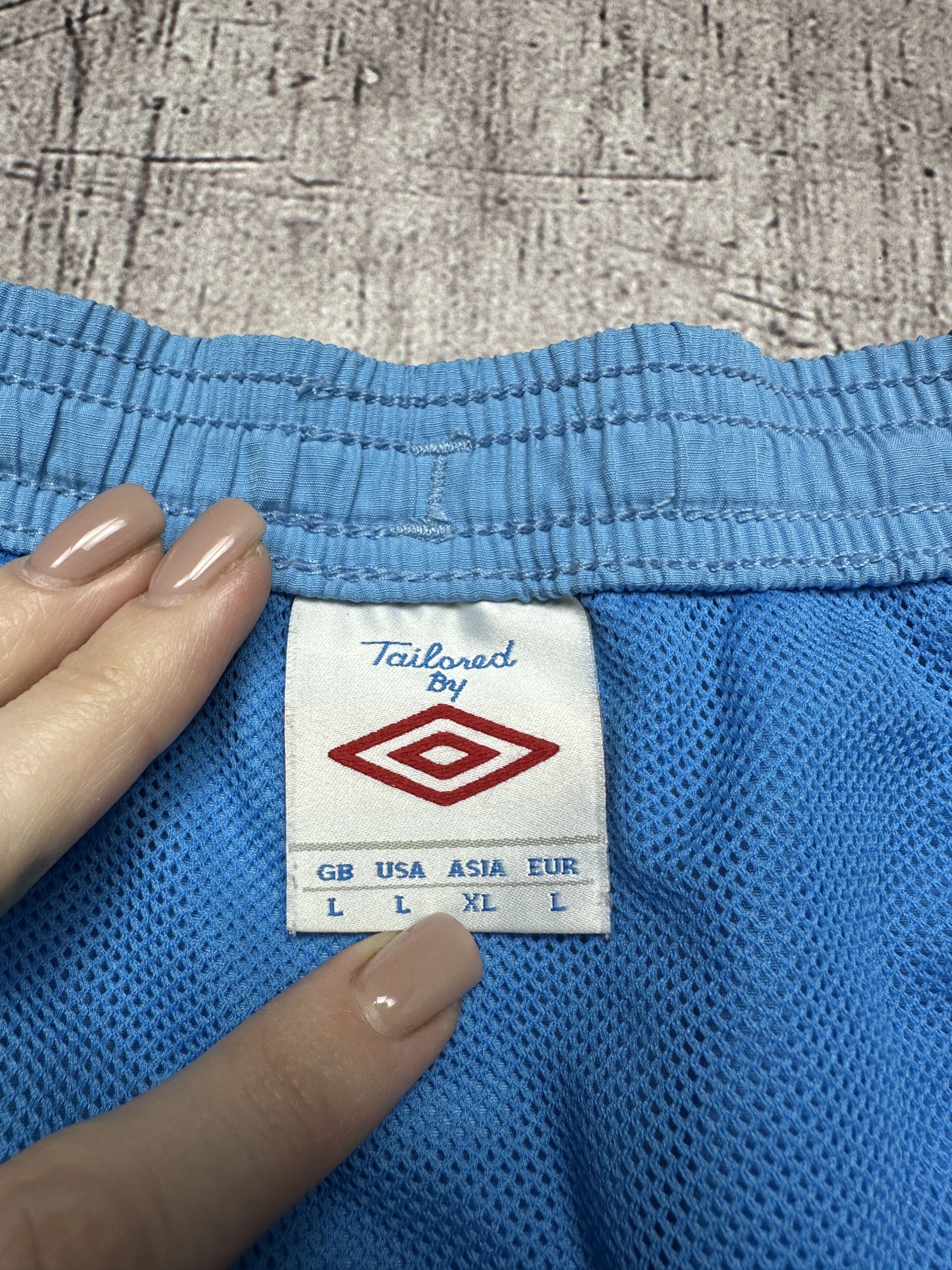 Umbro Umbro Mens Nylon Shorts Size US 34 / EU 50 - 6 Thumbnail