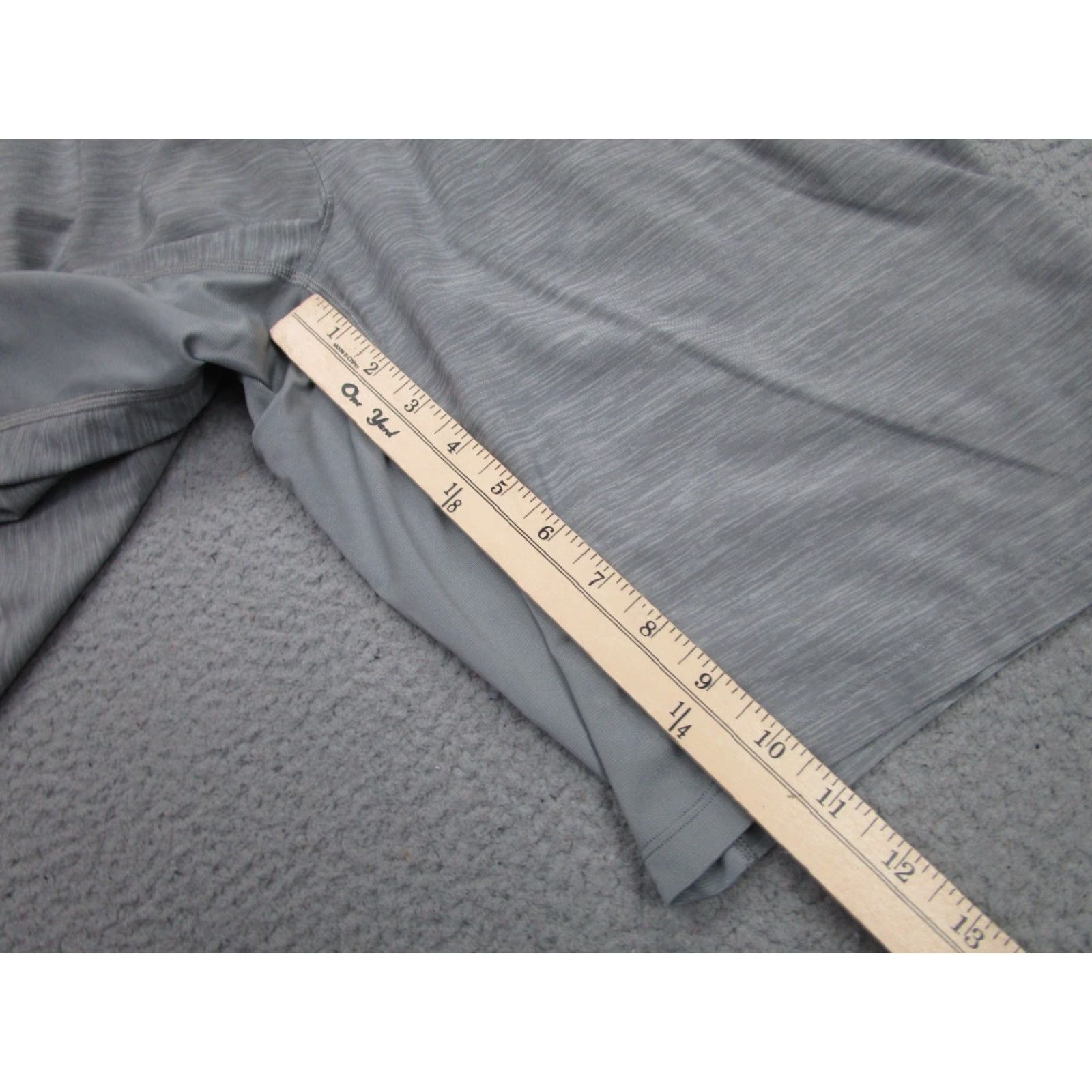 Lululemon Lululemon Shorts Mens Small Gray Heather Athletic Running zipper Pocket Shirt Size US 29 - 4 Thumbnail