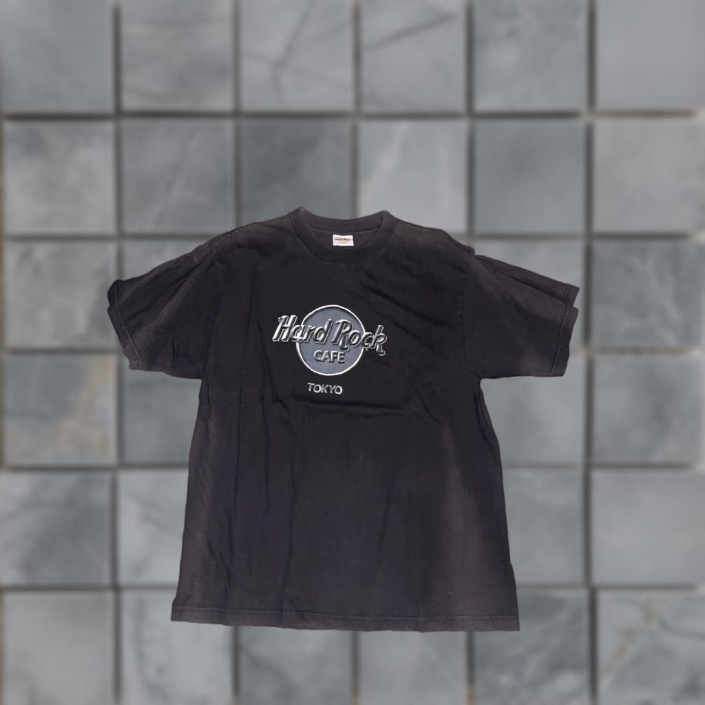 Hard Rock Cafe VINTAGE Hard Rock Cafe Tokyo T-Shirt Black XL Men Shirt XL Black Tokyo 90s Mens Size US XL / EU 56 / 4 - 1 Thumbnail