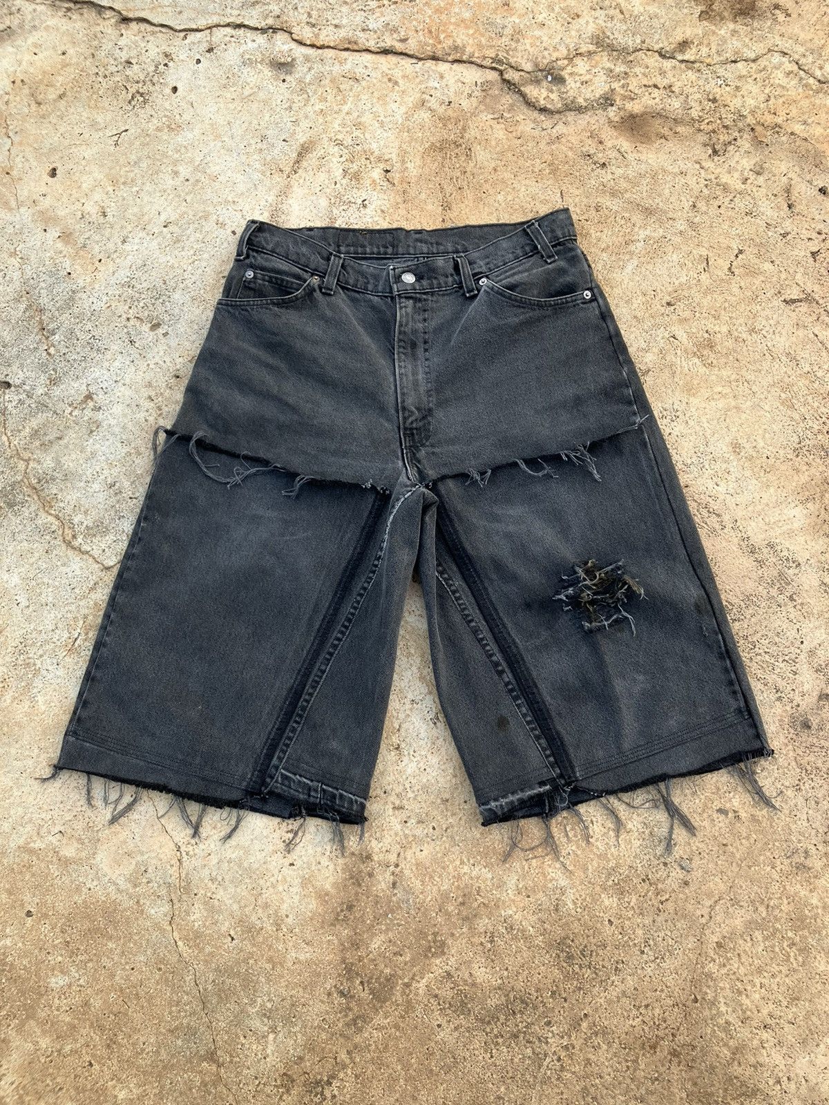 Levi's Made & Crafted × Vintage Custom short . (Vintage Levi’s 550 black tap.)🧛🏾‍♂️🦇 Made in USA Size US 33 - 1 Thumbnail