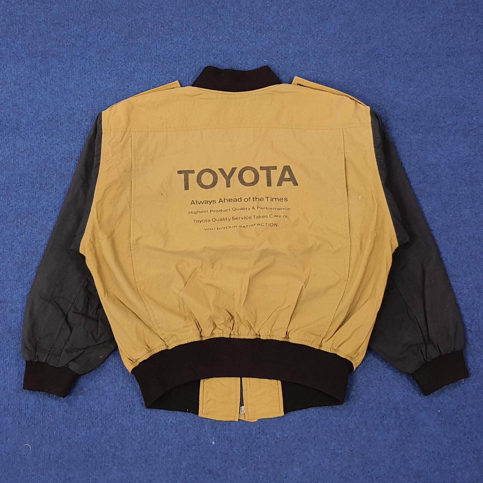 Other Vintage TOYOTA Japan Motorsports Bomber Jacket C238N11 Size US M / EU 48-50 / 2 - 1 Thumbnail